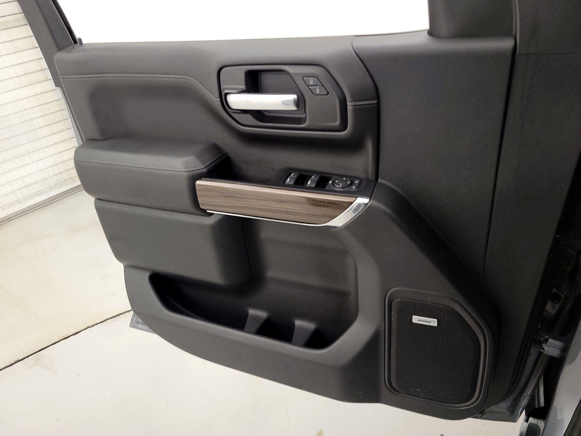 Thumbnail: 2019 Chevrolet Silverado 1500 - 12