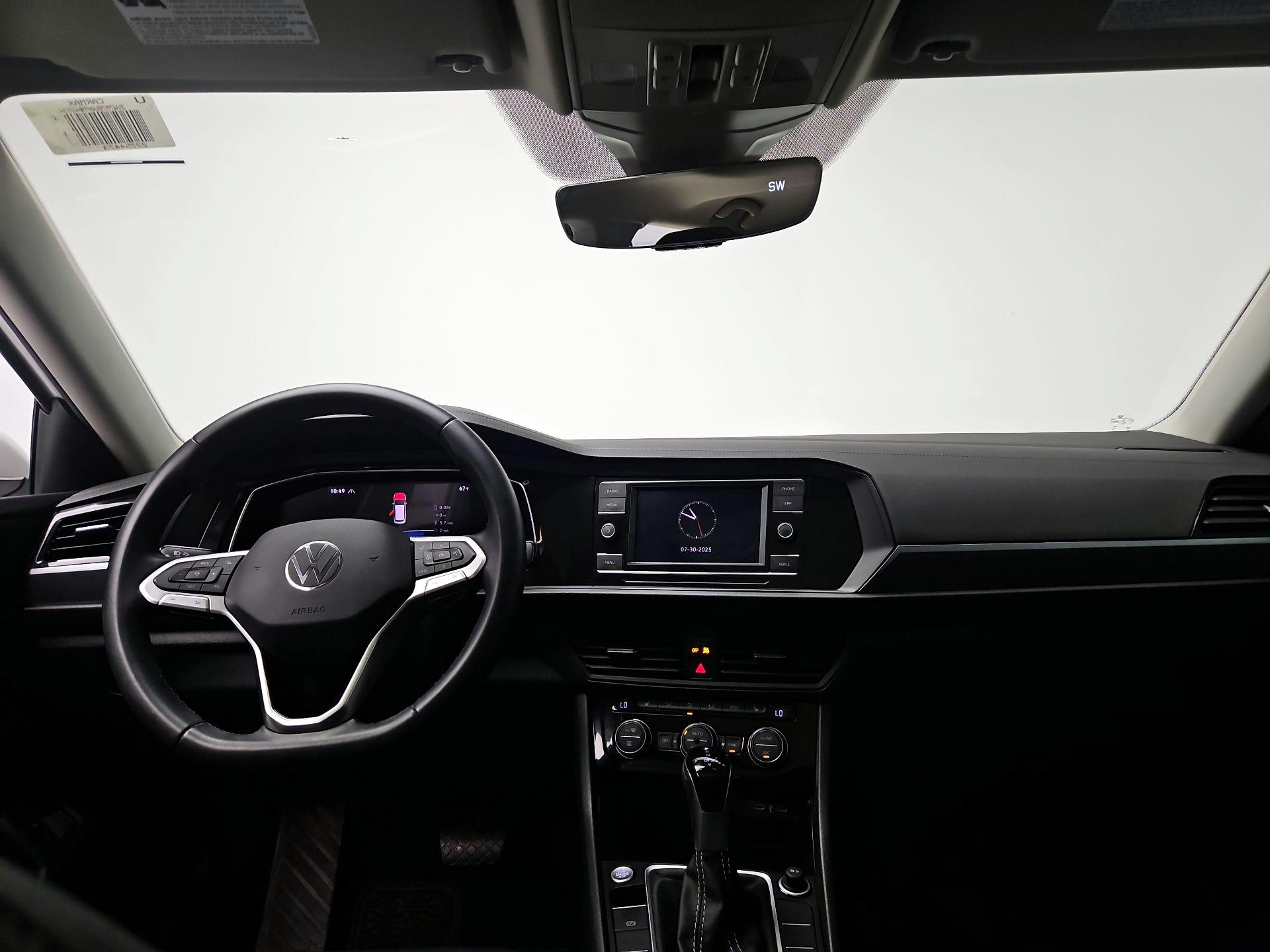 Thumbnail: 2023 Volkswagen Jetta - 9