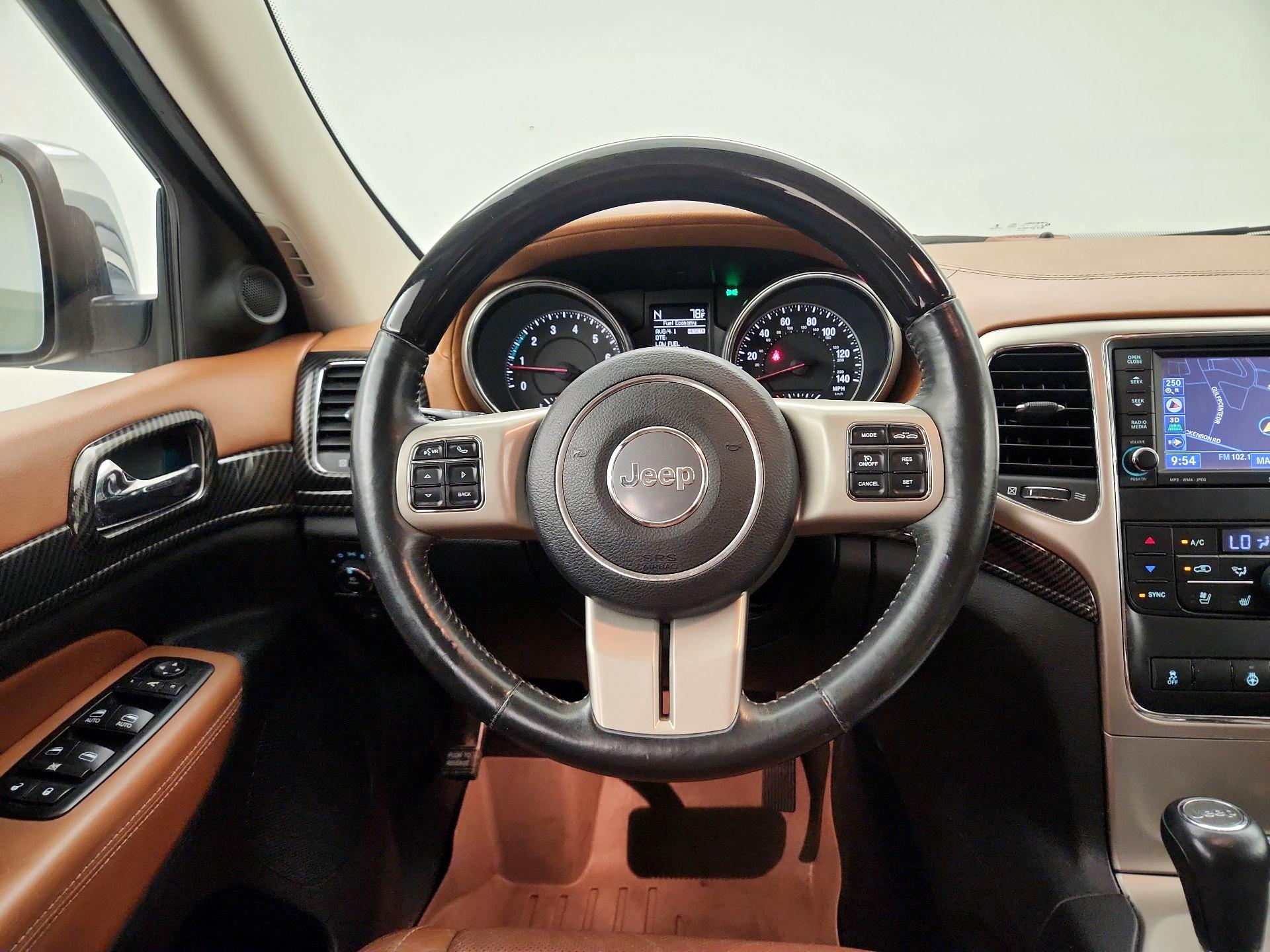 Thumbnail: 2013 Jeep Grand Cherokee - 10