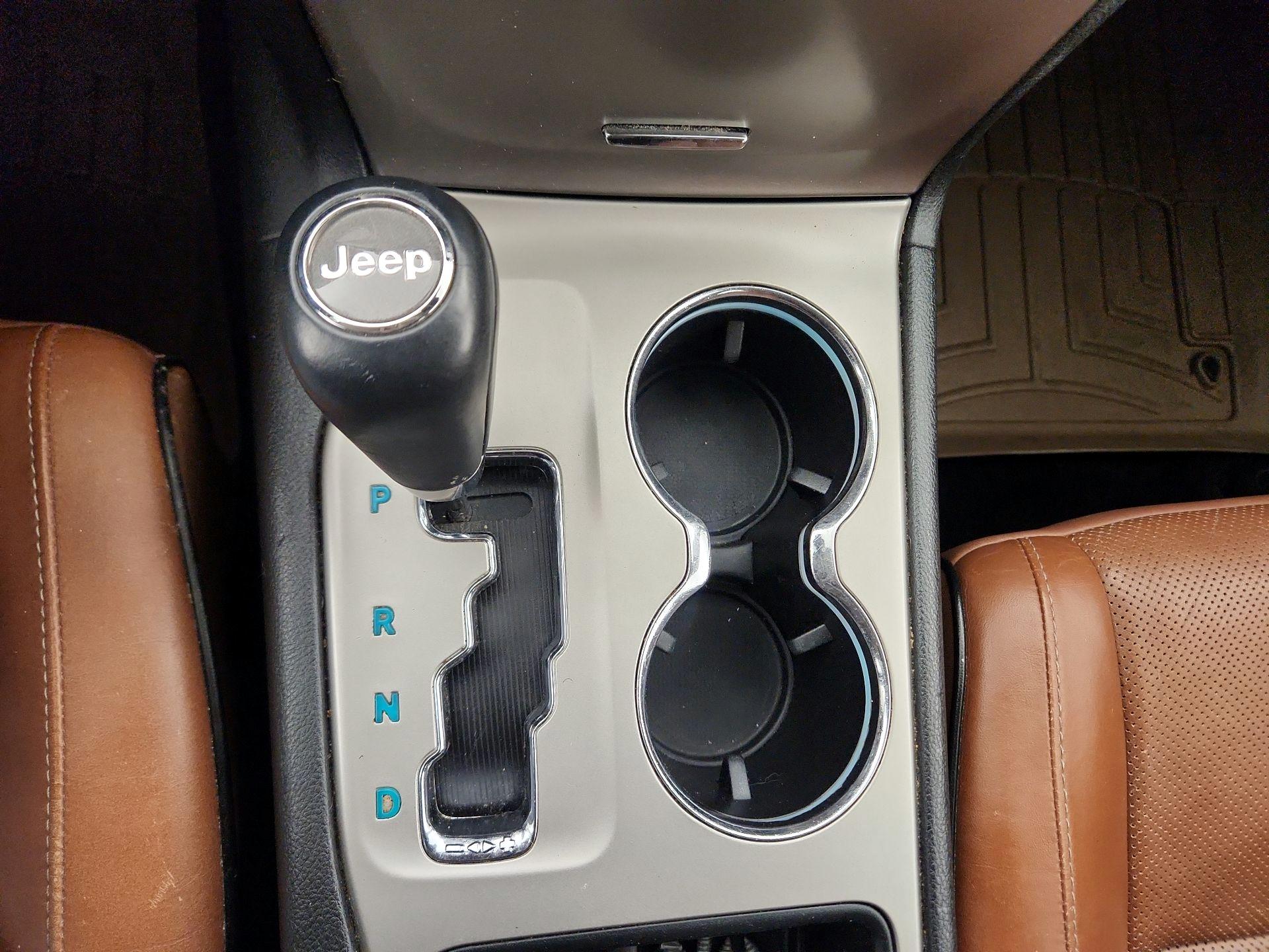 Thumbnail: 2013 Jeep Grand Cherokee - 18
