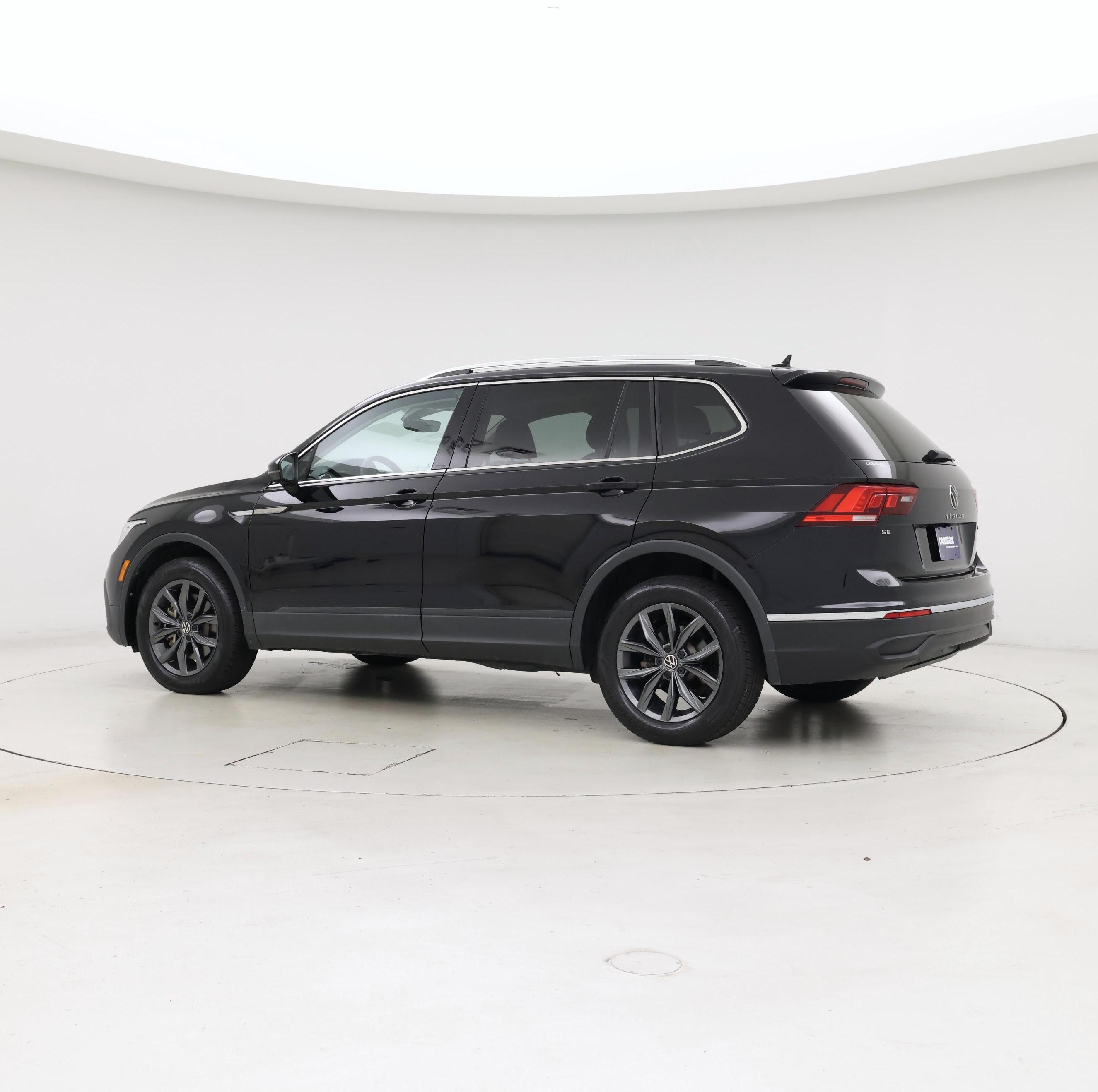 Thumbnail: 2022 Volkswagen Tiguan - 2