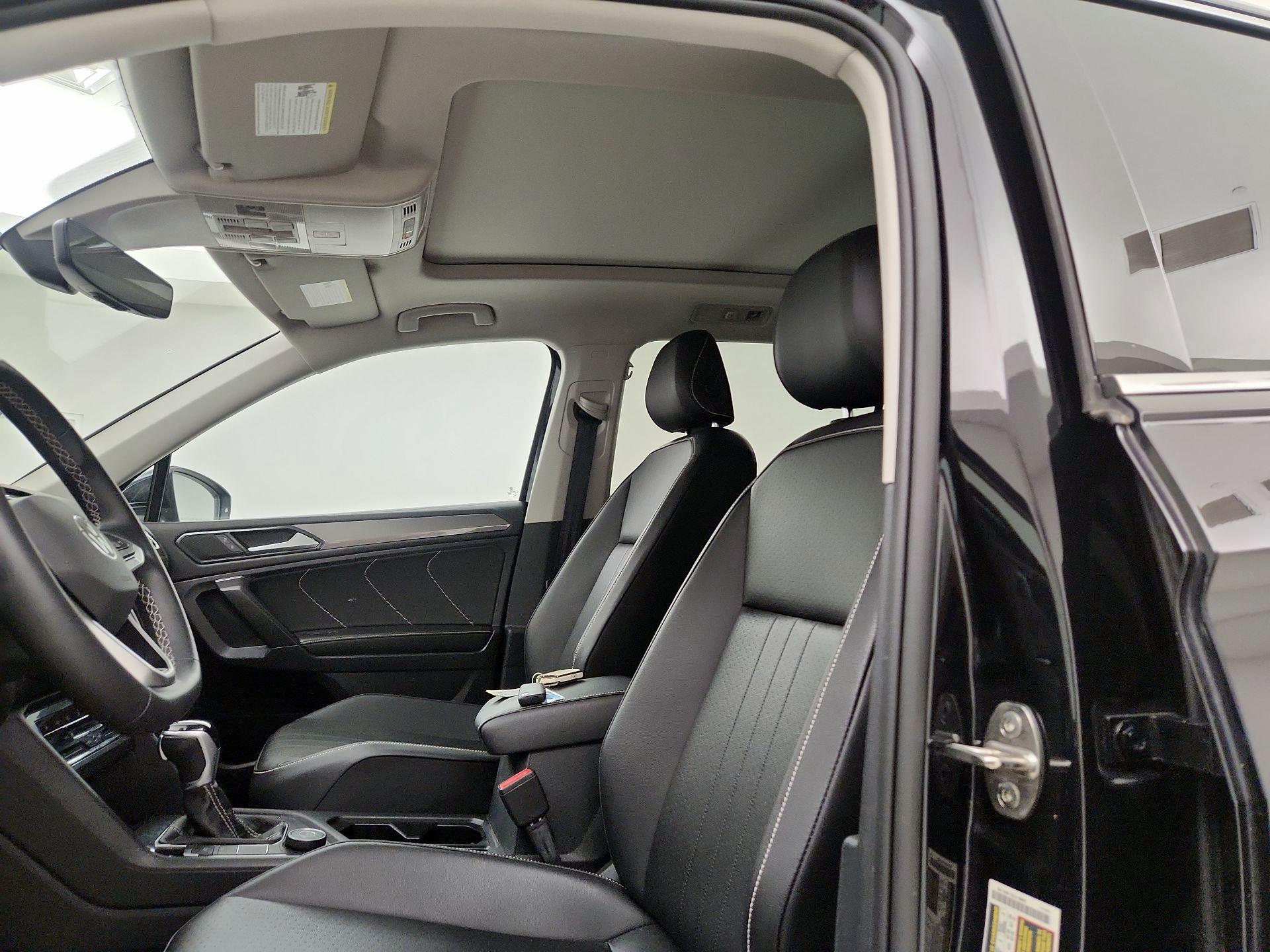Thumbnail: 2022 Volkswagen Tiguan - 19