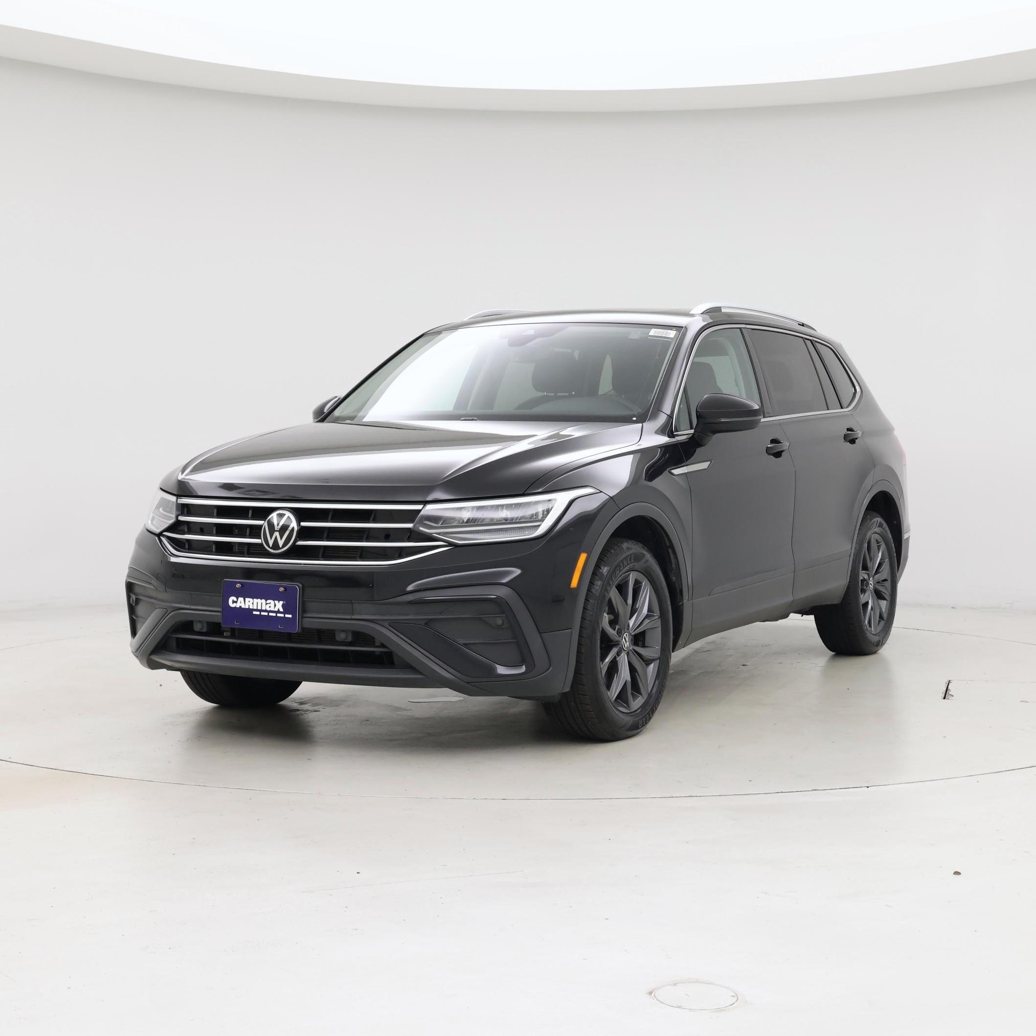 Thumbnail: 2022 Volkswagen Tiguan - 4