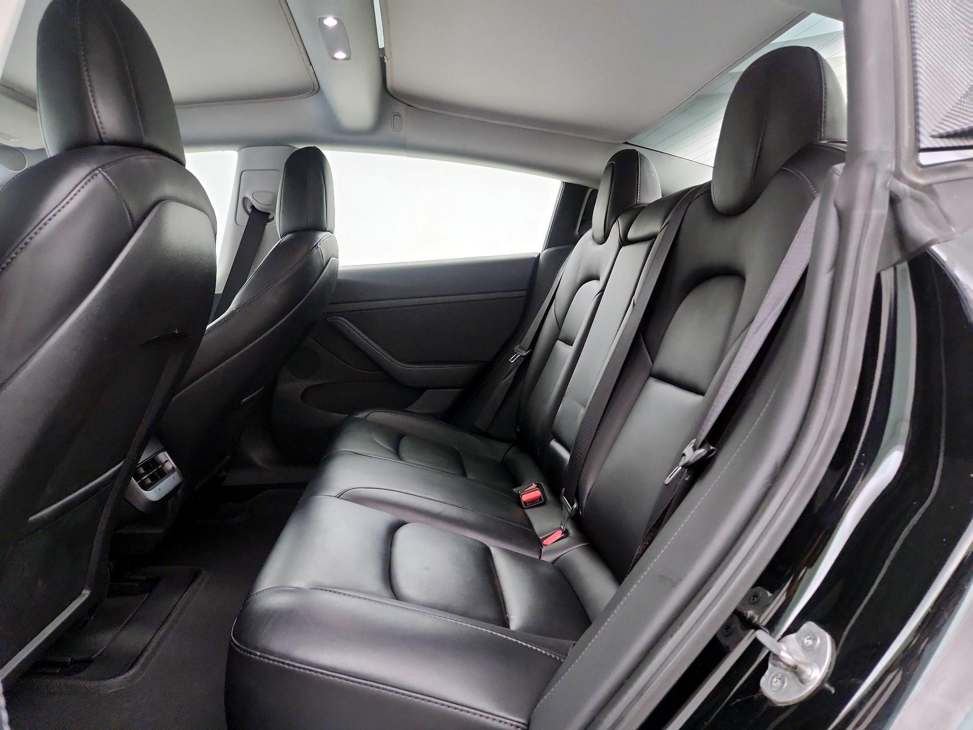 Thumbnail: 2021 Tesla Model 3 - 18