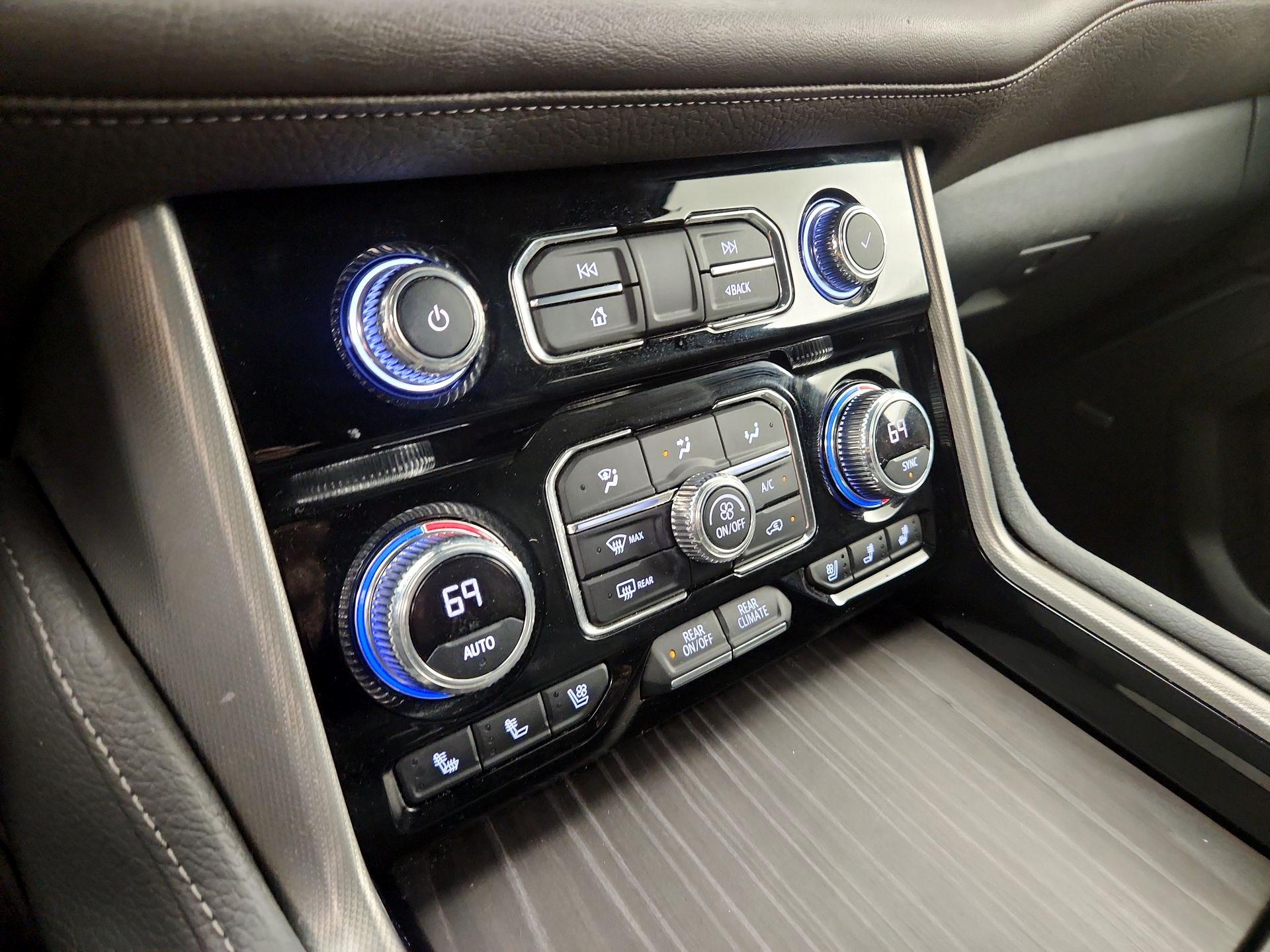 Thumbnail: 2022 GMC Yukon XL - 16