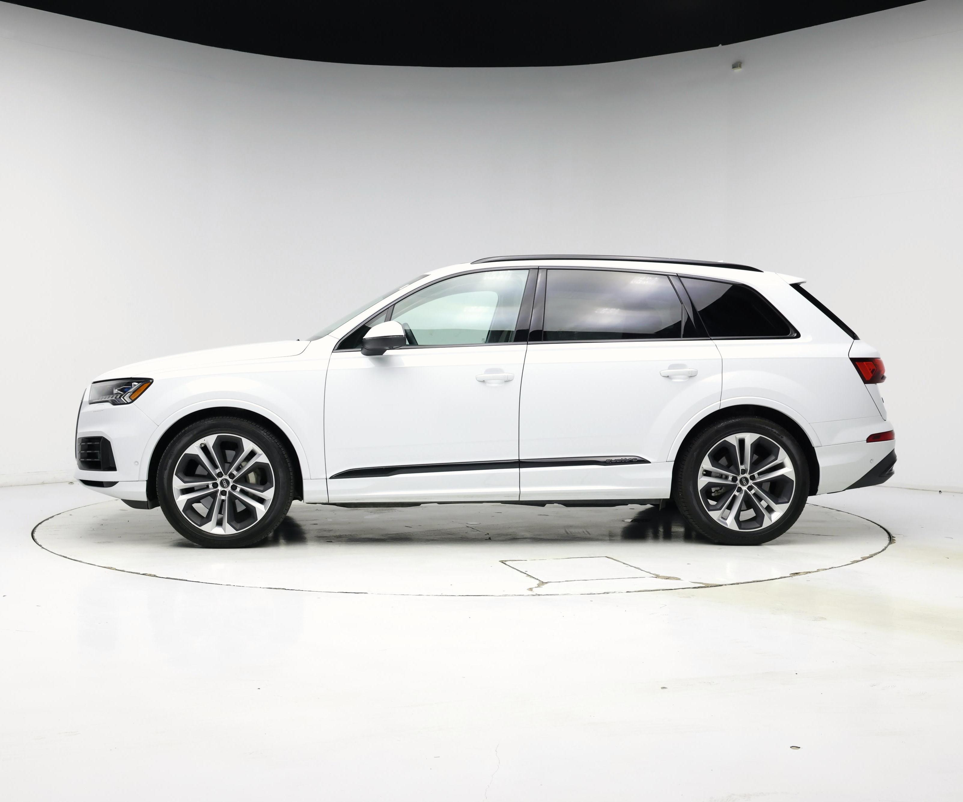 Thumbnail: 2023 Audi Q7 - 3