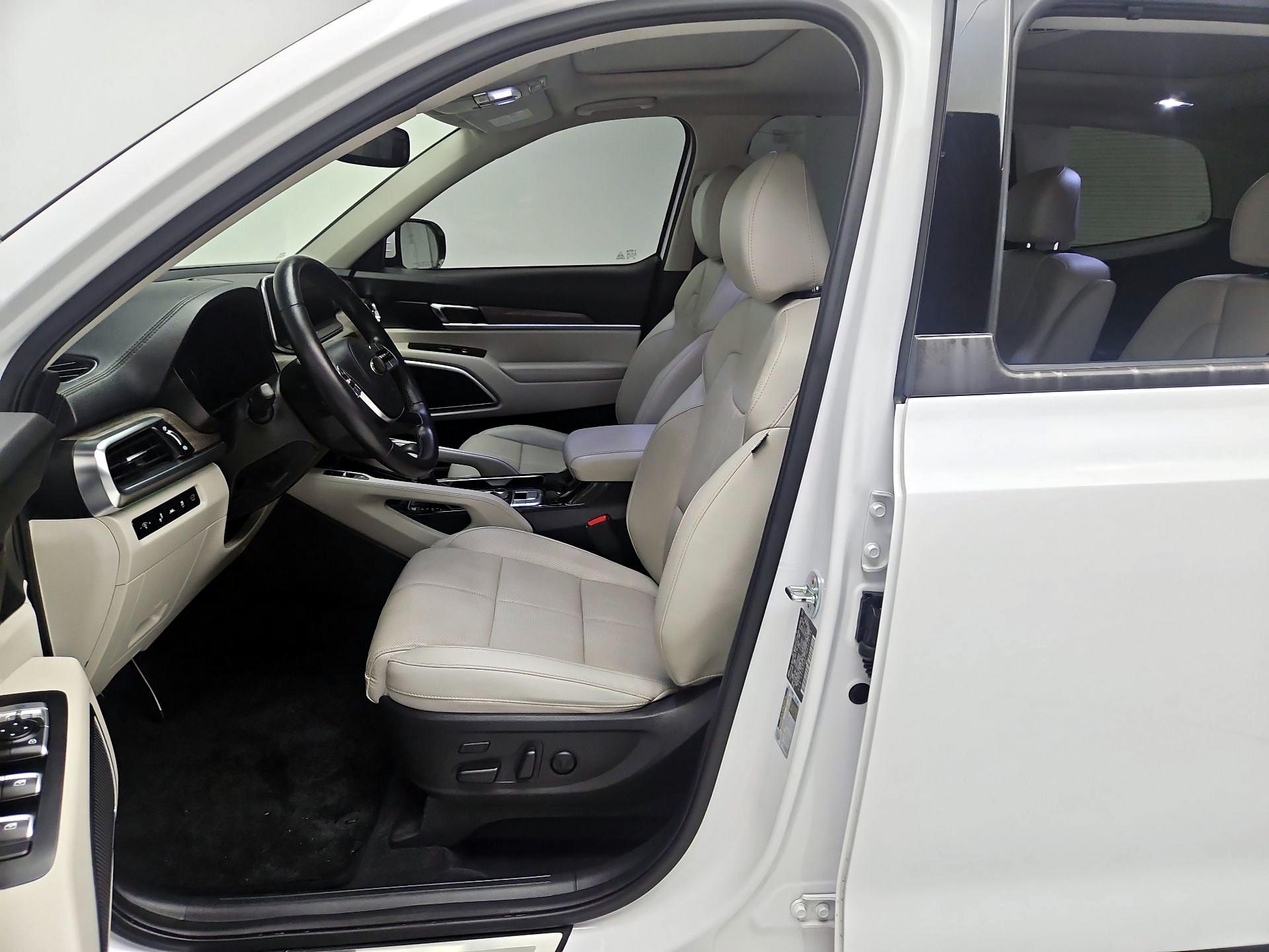 Thumbnail: 2021 Kia Telluride - 9