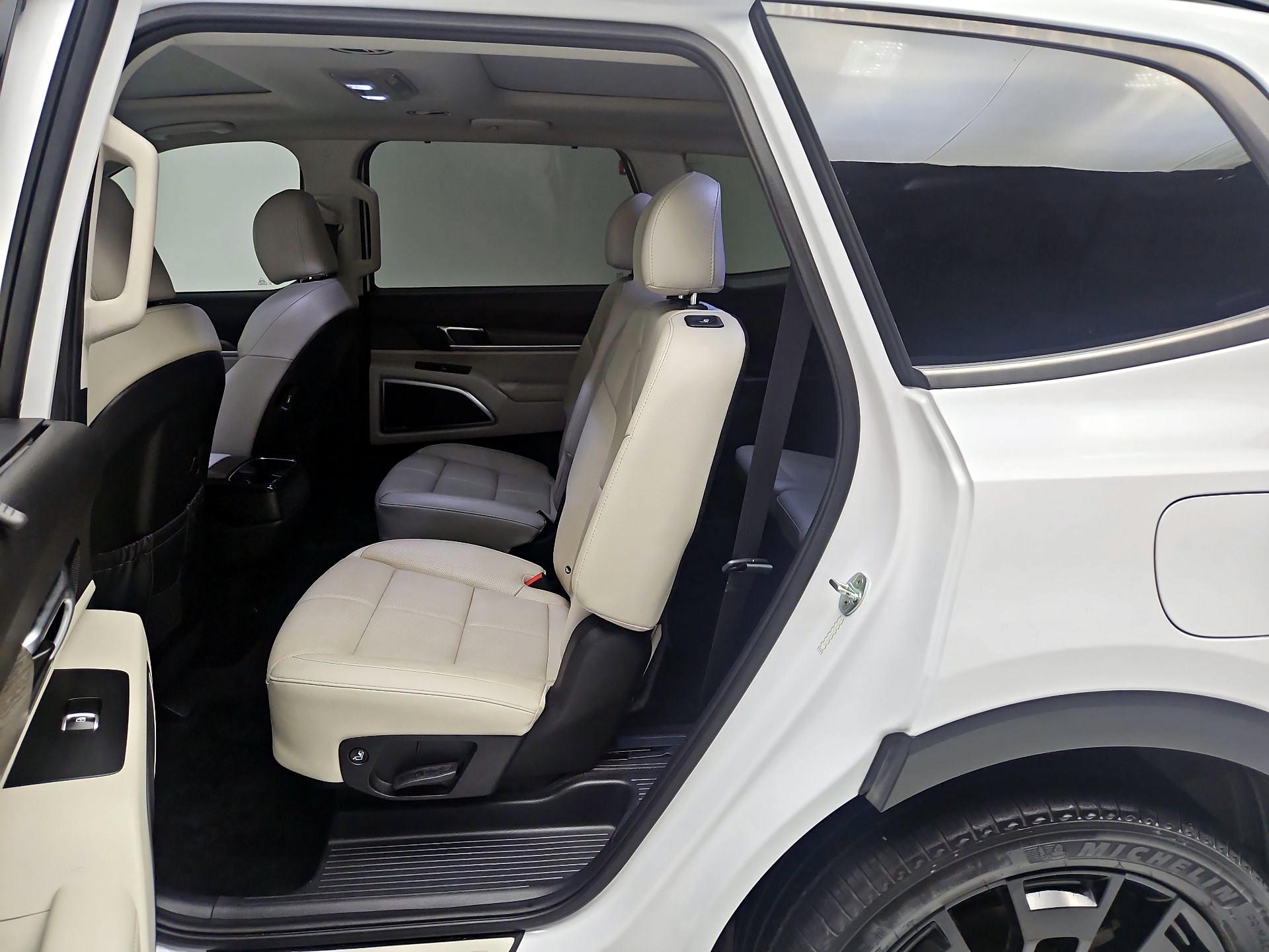 Thumbnail: 2021 Kia Telluride - 19