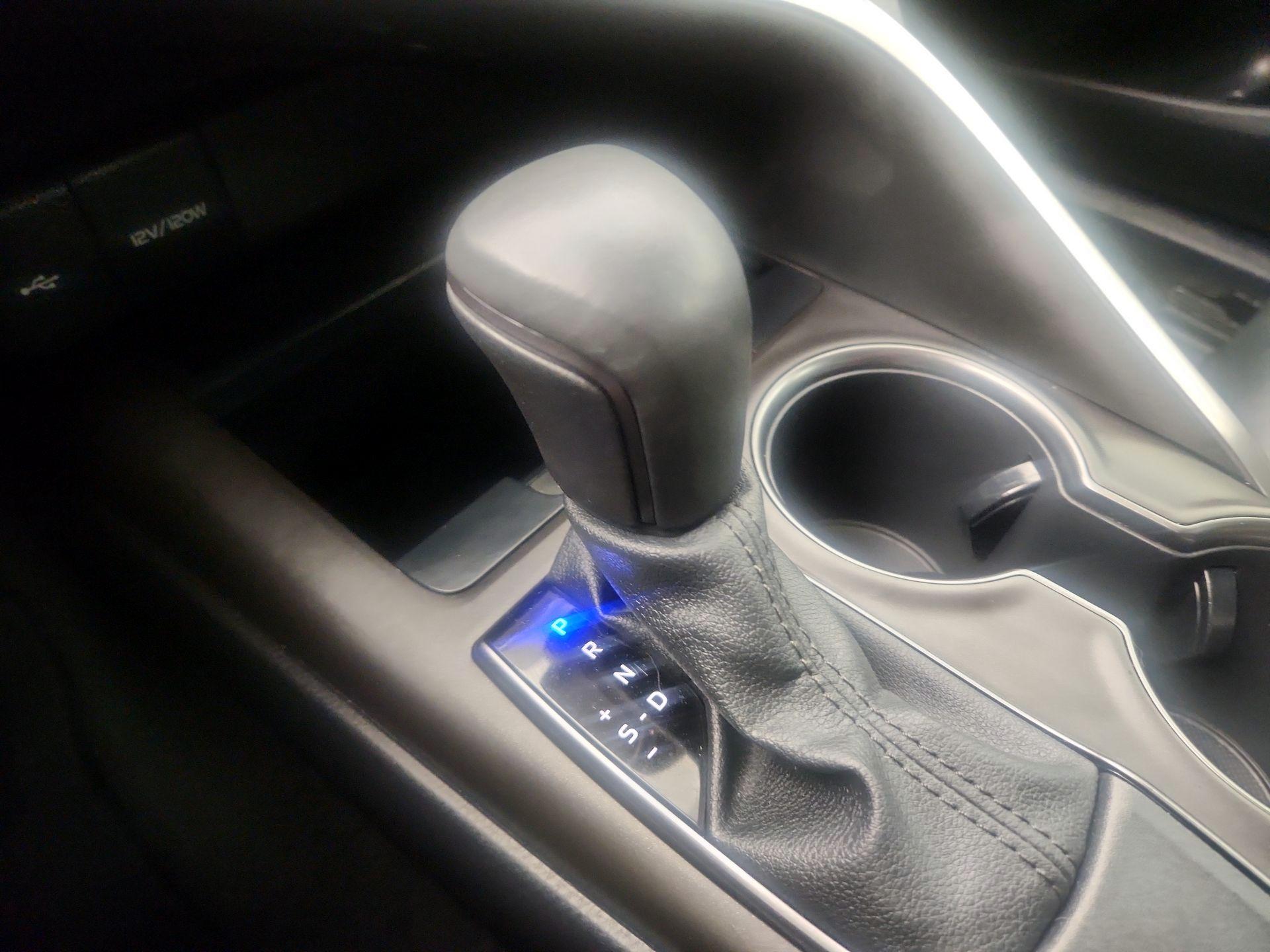 Thumbnail: 2021 Toyota Camry - 17