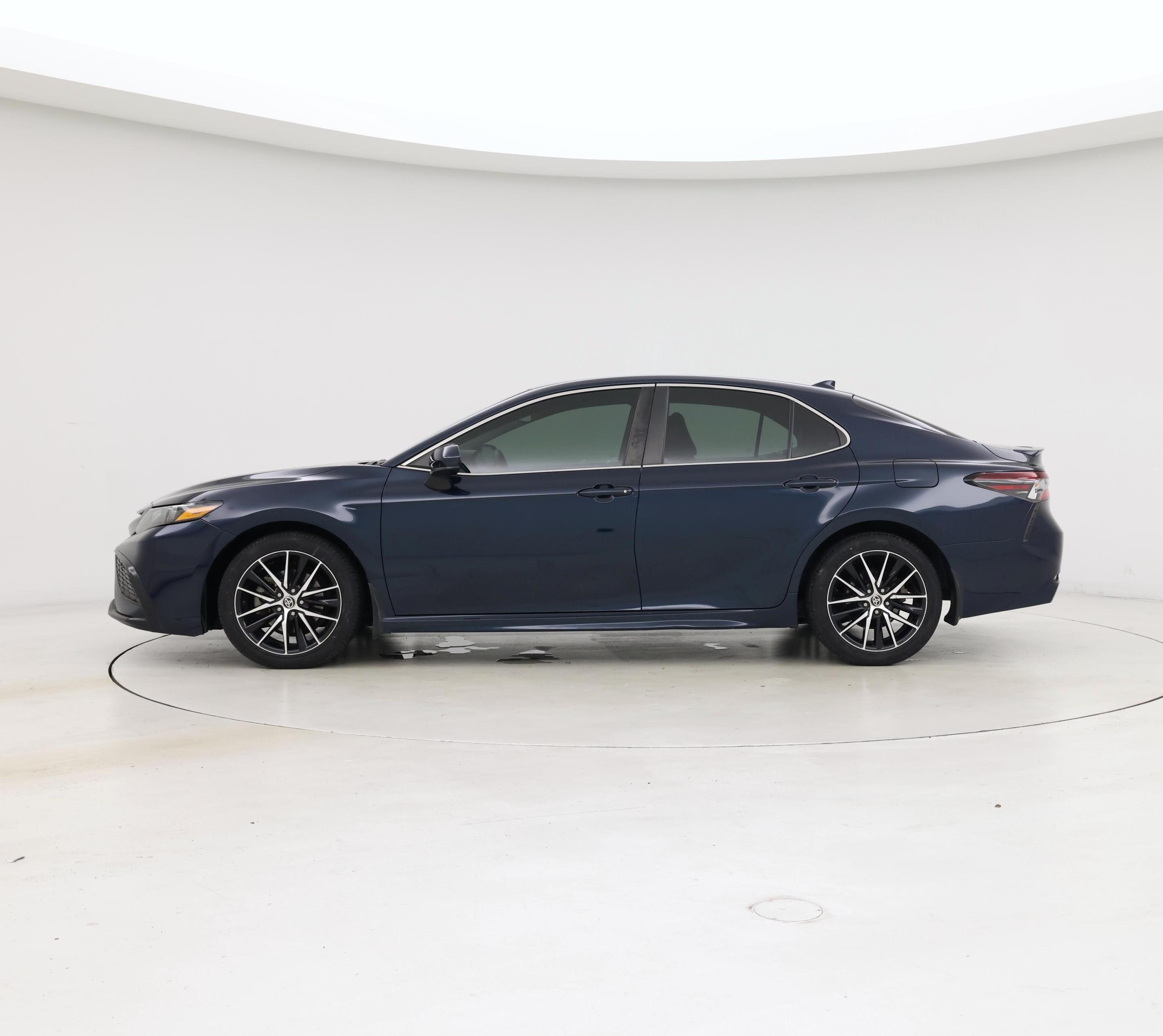Thumbnail: 2021 Toyota Camry - 3