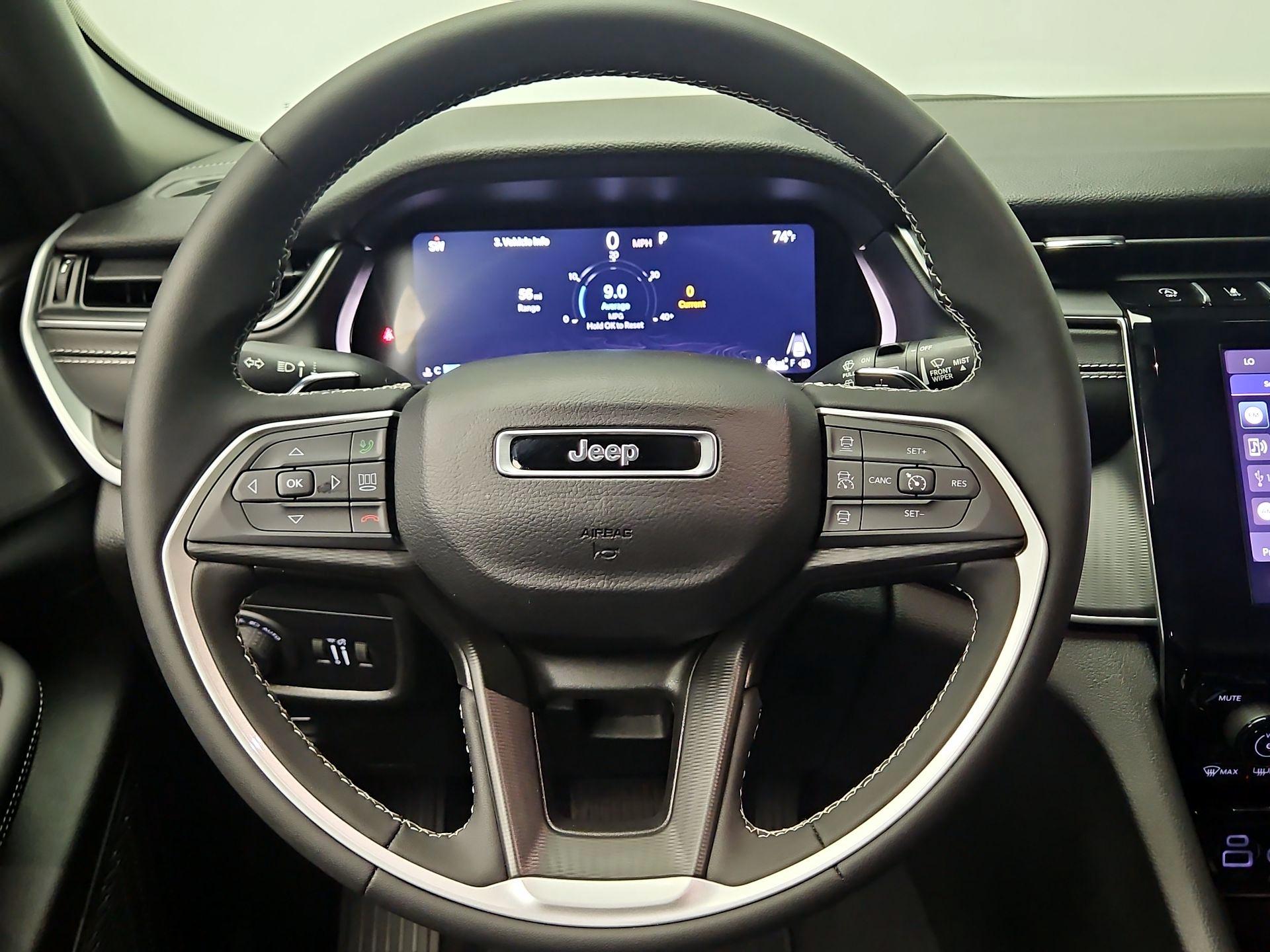 Thumbnail: 2024 Jeep Grand Cherokee - 10