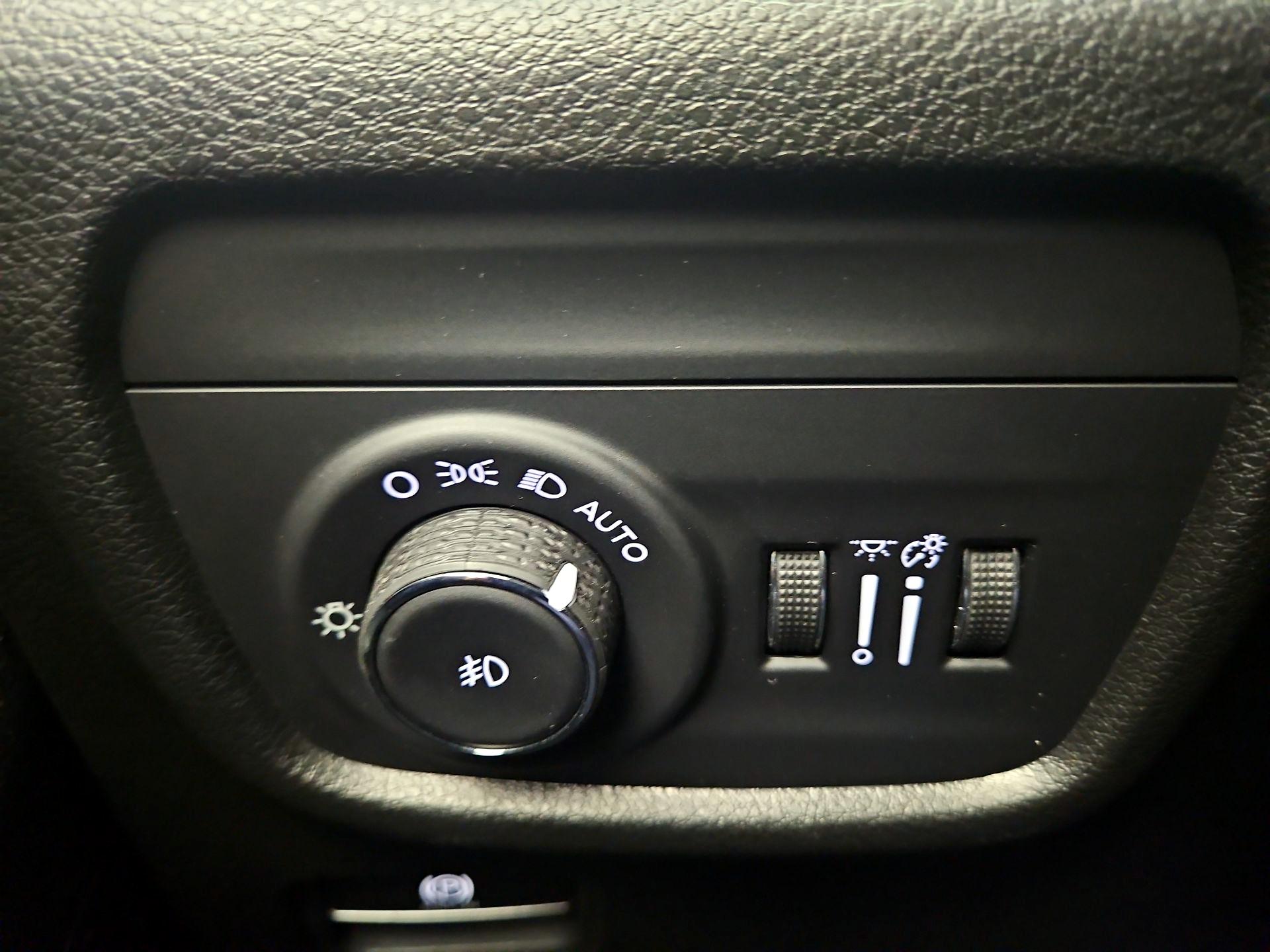 Thumbnail: 2023 Jeep Grand Cherokee - 13