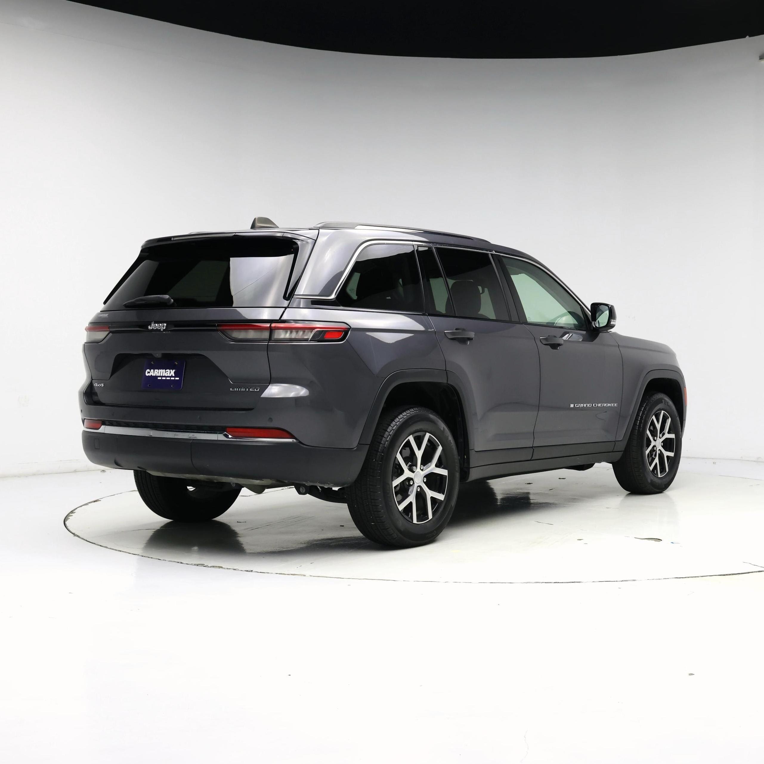 Thumbnail: 2023 Jeep Grand Cherokee - 8
