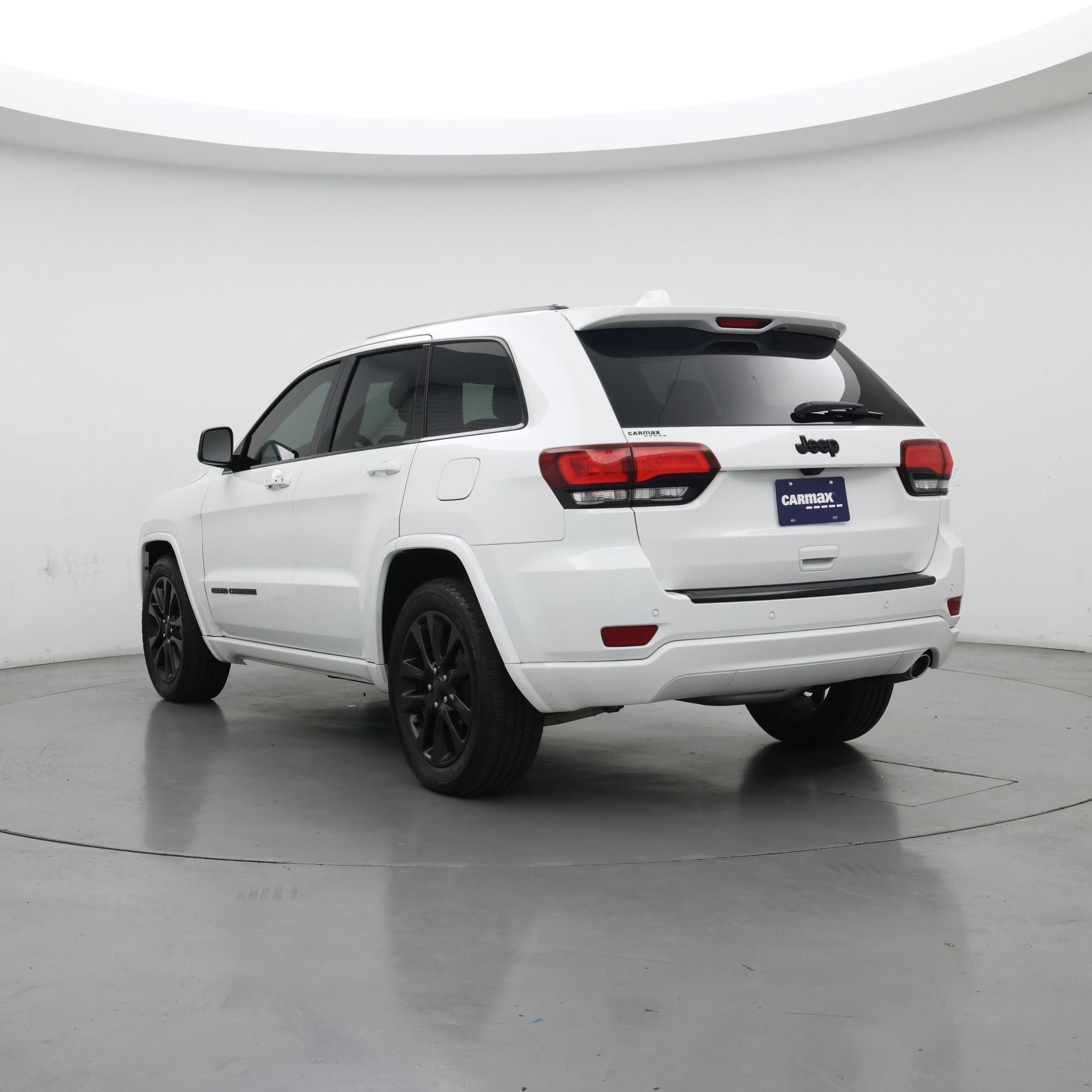 Thumbnail: 2018 Jeep Grand Cherokee - 2