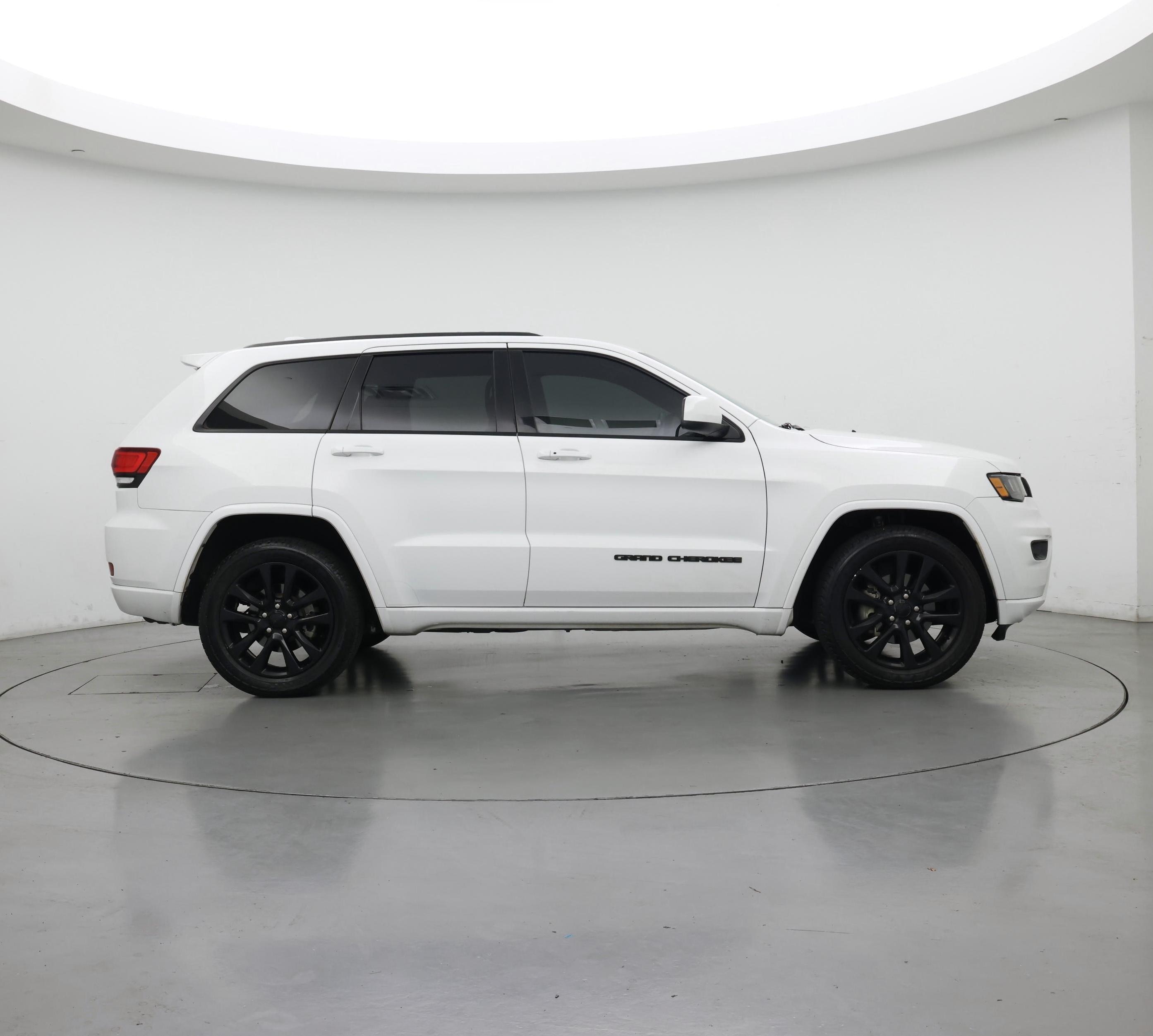 Thumbnail: 2018 Jeep Grand Cherokee - 7