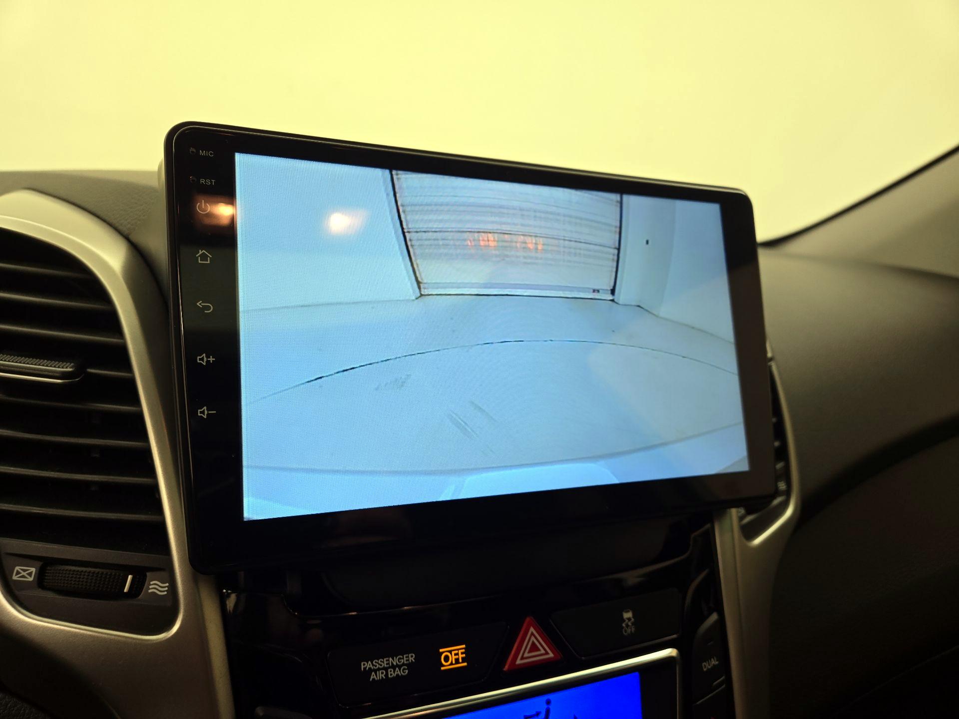 Thumbnail: 2015 Hyundai Elantra - 14
