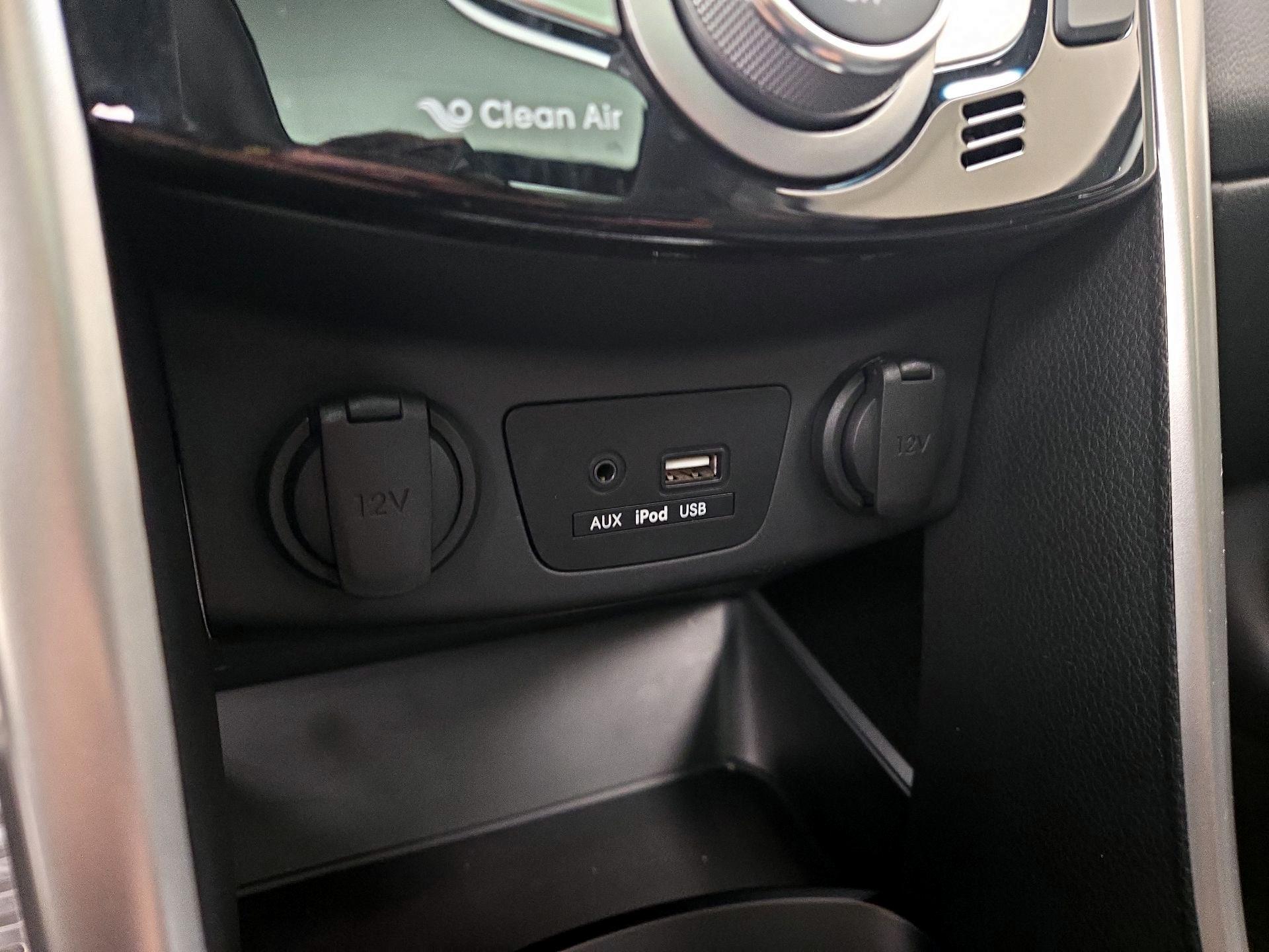 Thumbnail: 2015 Hyundai Elantra - 18