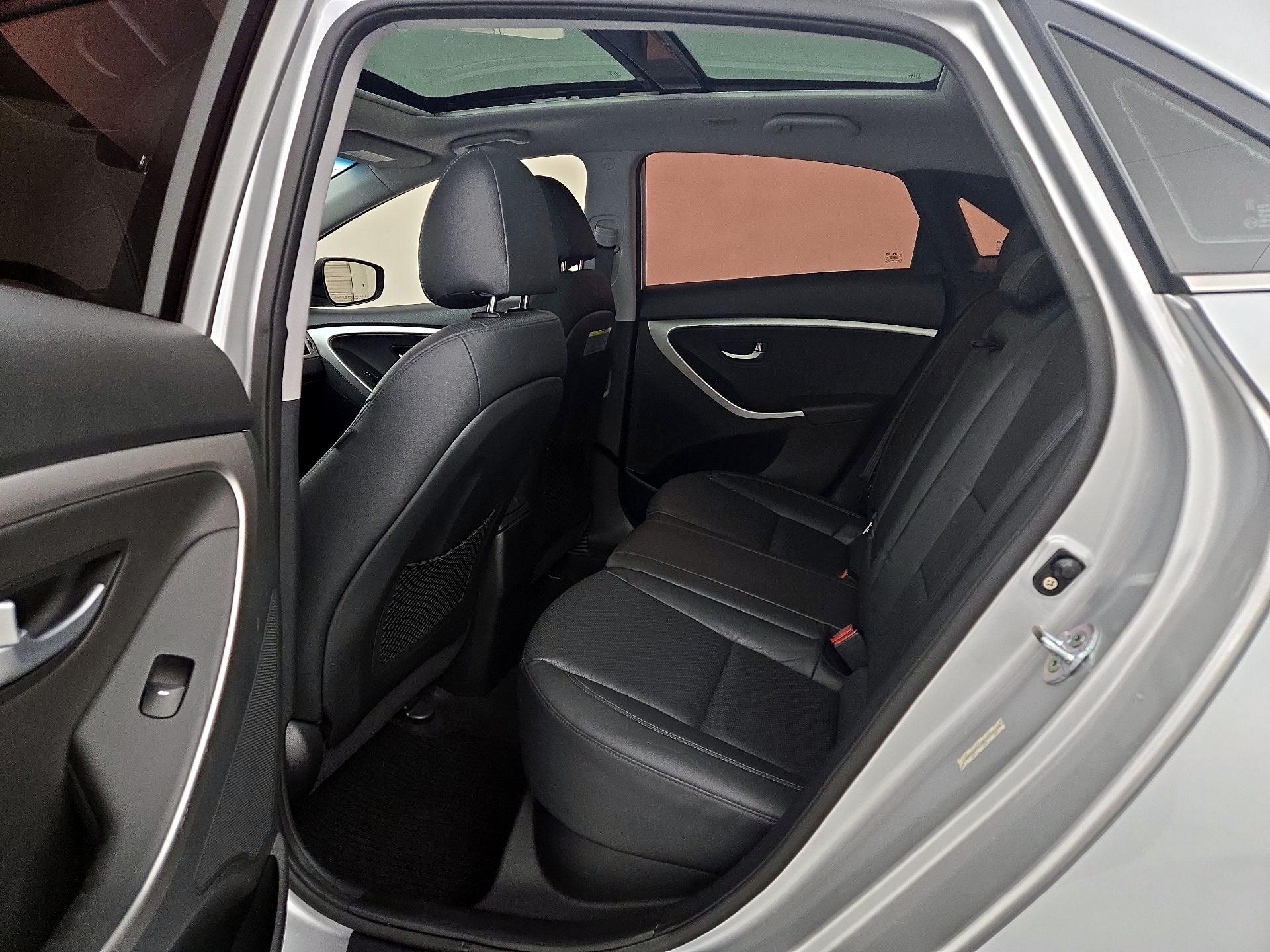 Thumbnail: 2015 Hyundai Elantra - 20