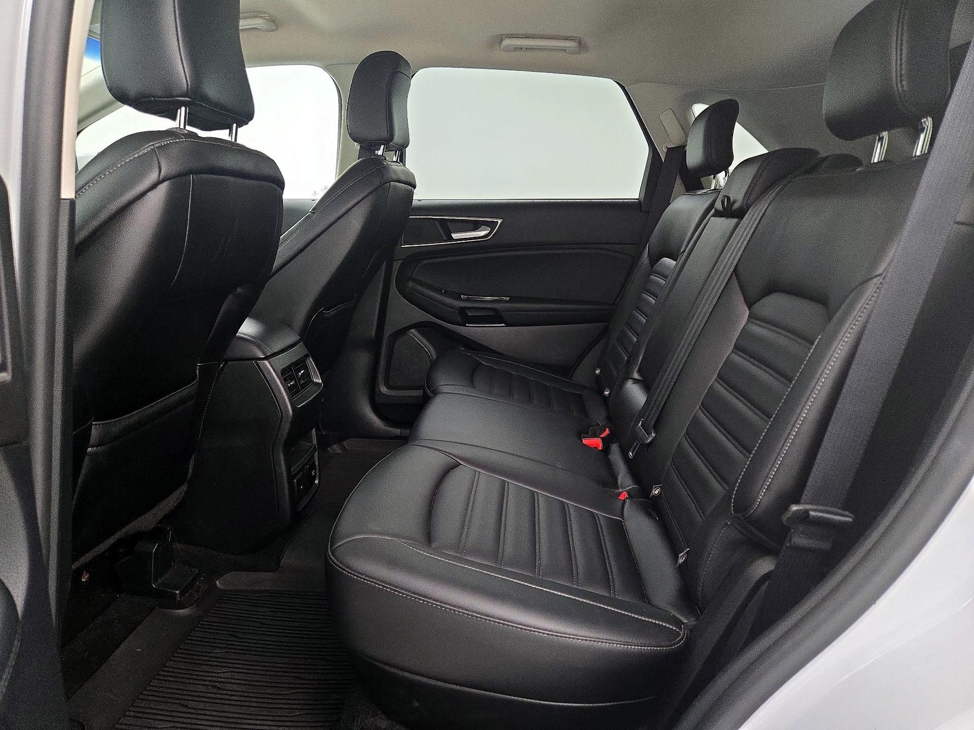 Thumbnail: 2020 Ford Edge - 19