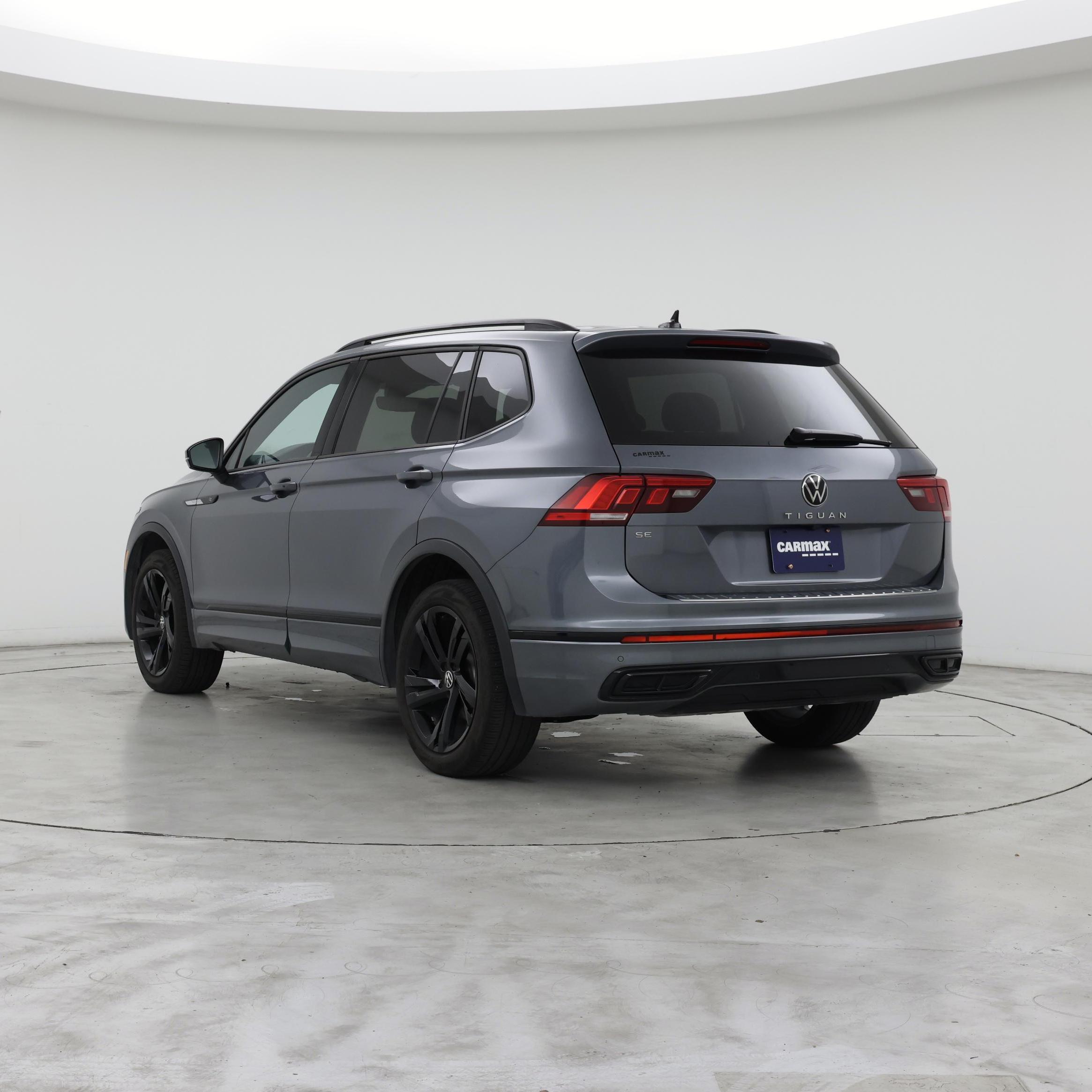 Thumbnail: 2023 Volkswagen Tiguan - 2