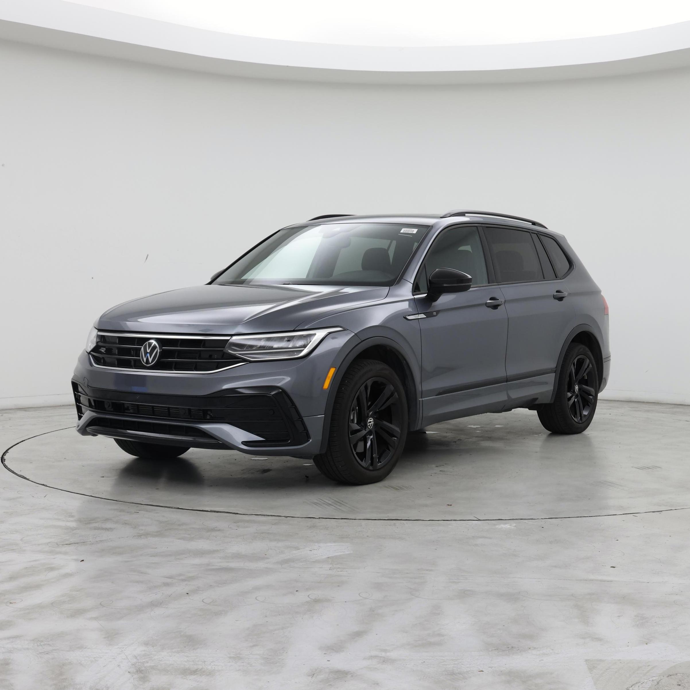 Thumbnail: 2023 Volkswagen Tiguan - 4
