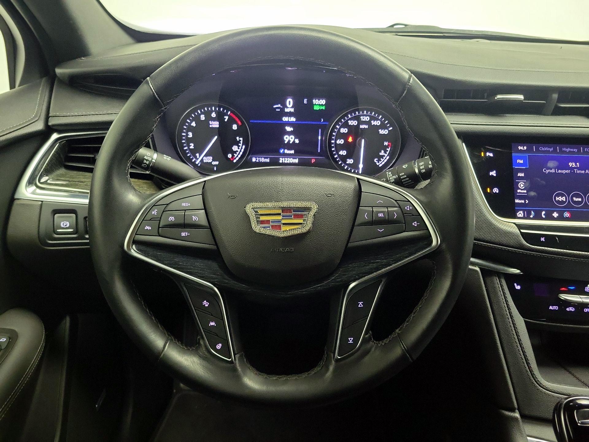 Thumbnail: 2022 Cadillac XT5 - 10