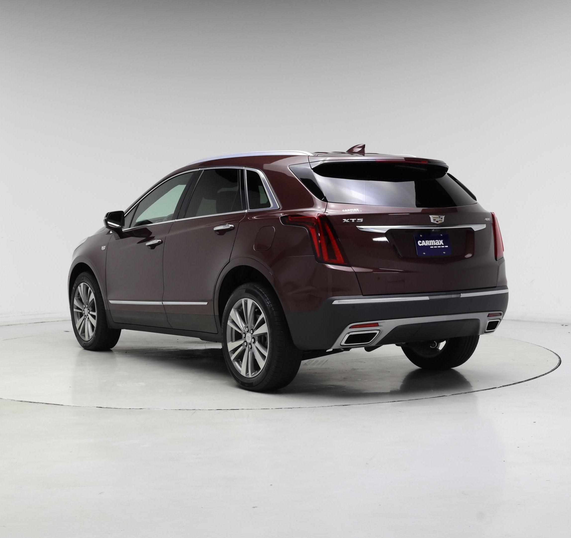 Thumbnail: 2022 Cadillac XT5 - 2
