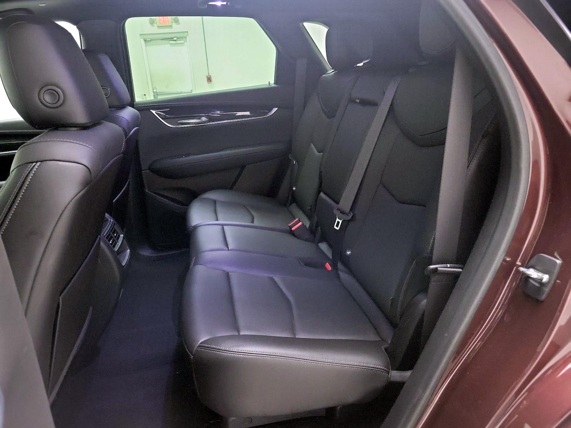 Thumbnail: 2022 Cadillac XT5 - 20