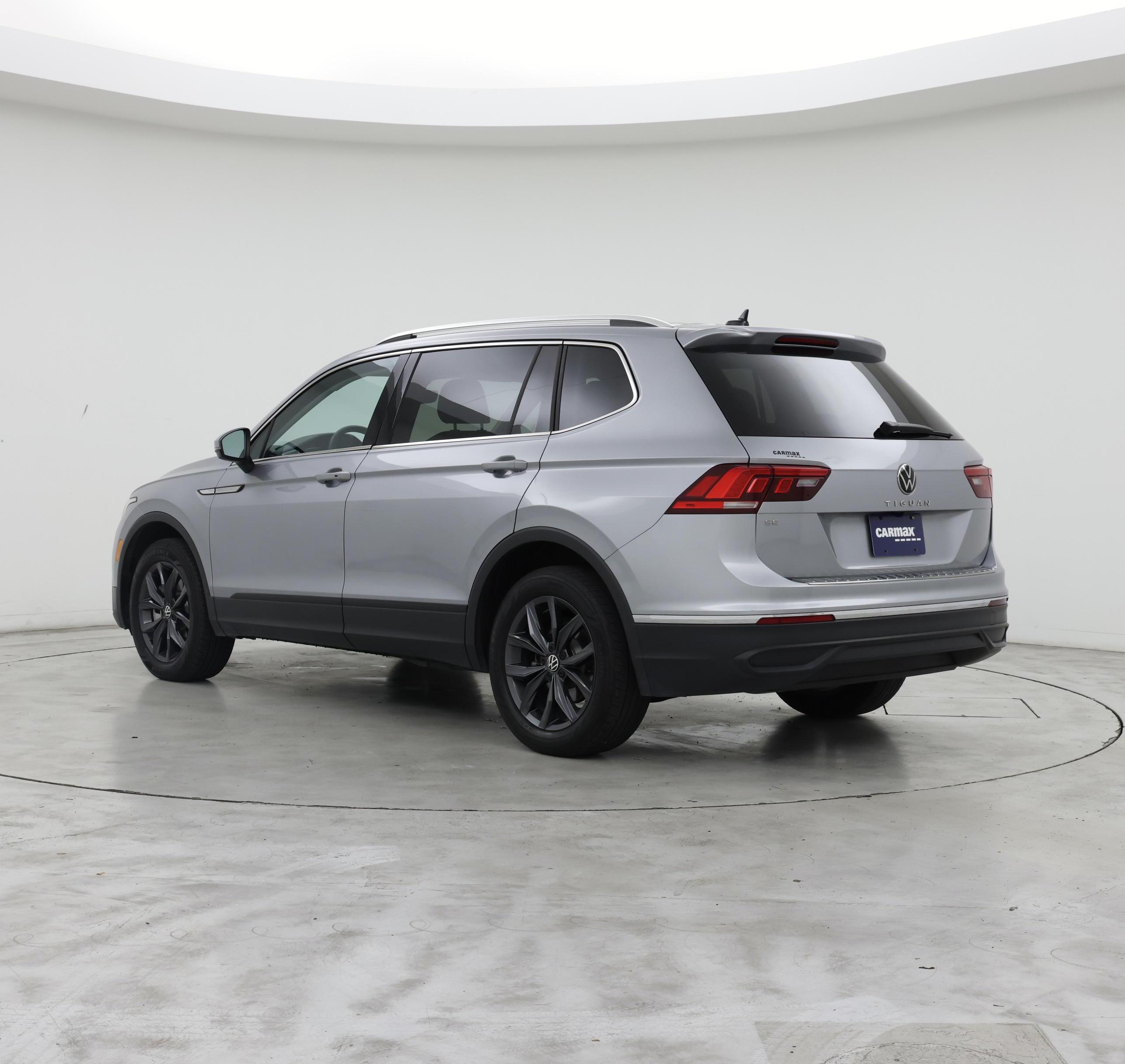 Thumbnail: 2022 Volkswagen Tiguan - 2