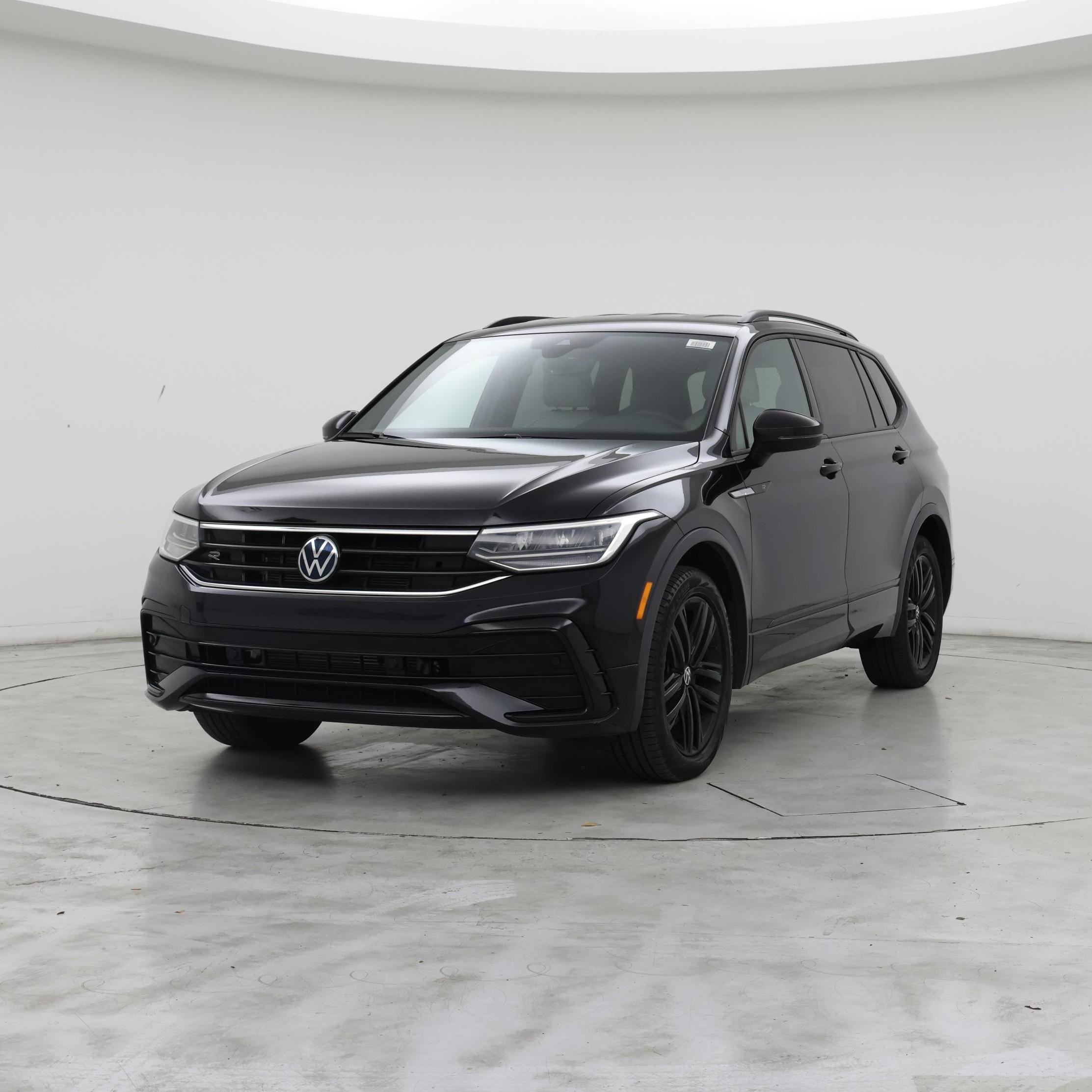 Thumbnail: 2022 Volkswagen Tiguan - 4