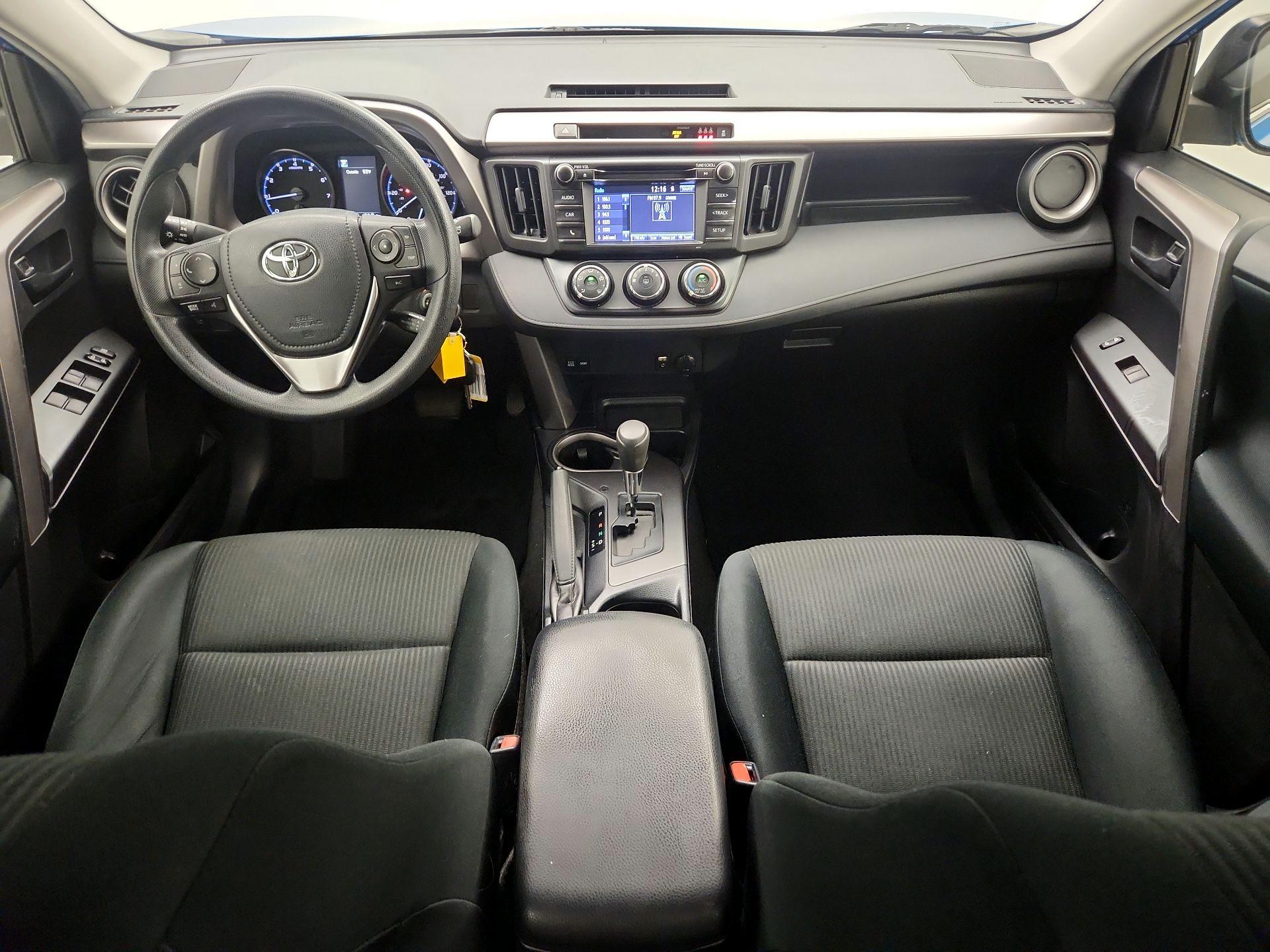 Thumbnail: 2018 Toyota RAV4 - 9