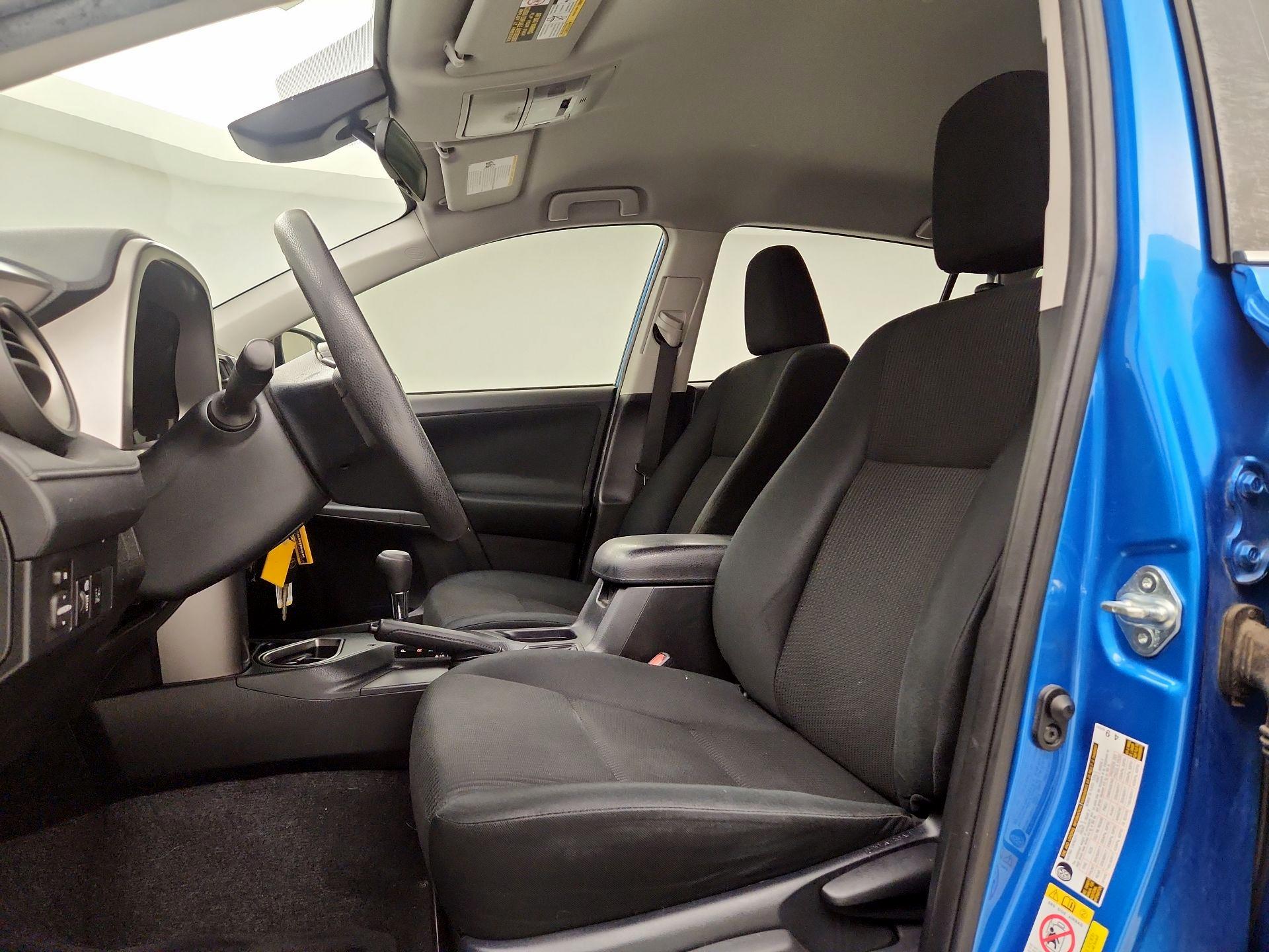 Thumbnail: 2018 Toyota RAV4 - 11