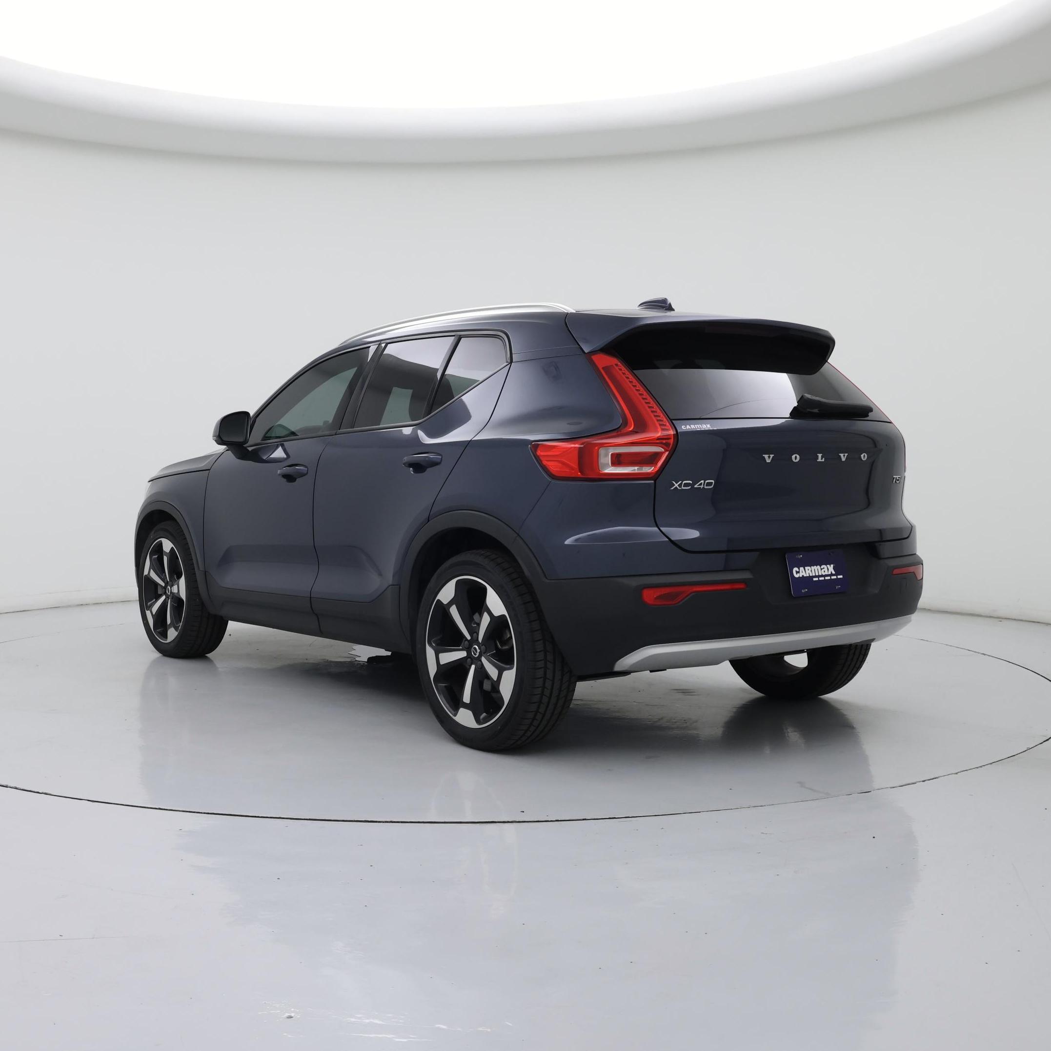 Thumbnail: 2021 Volvo XC40 - 2
