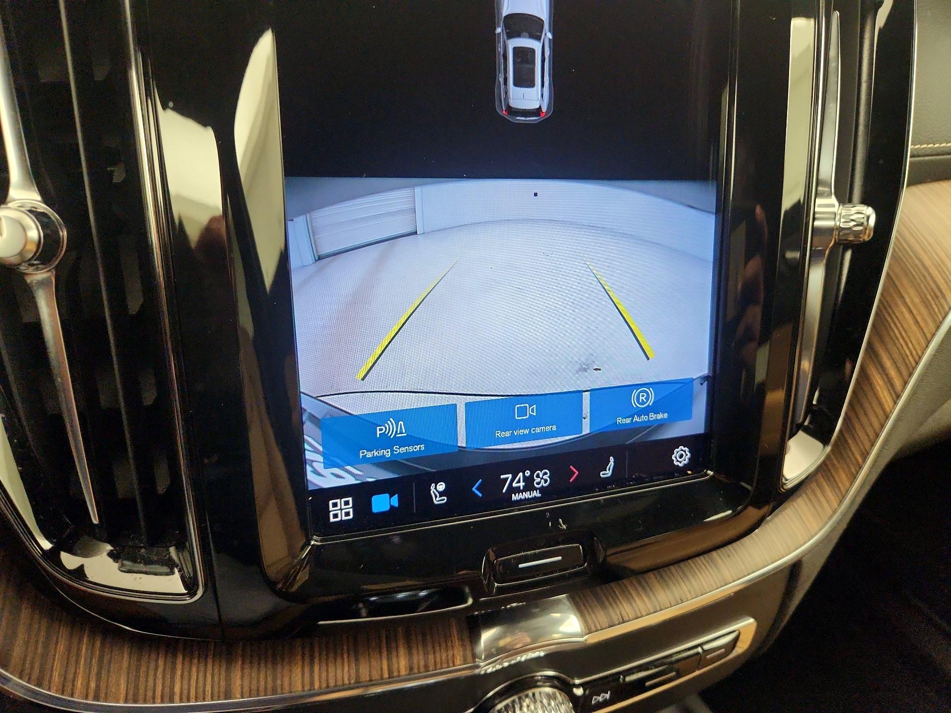 Thumbnail: 2022 Volvo XC60 - 15