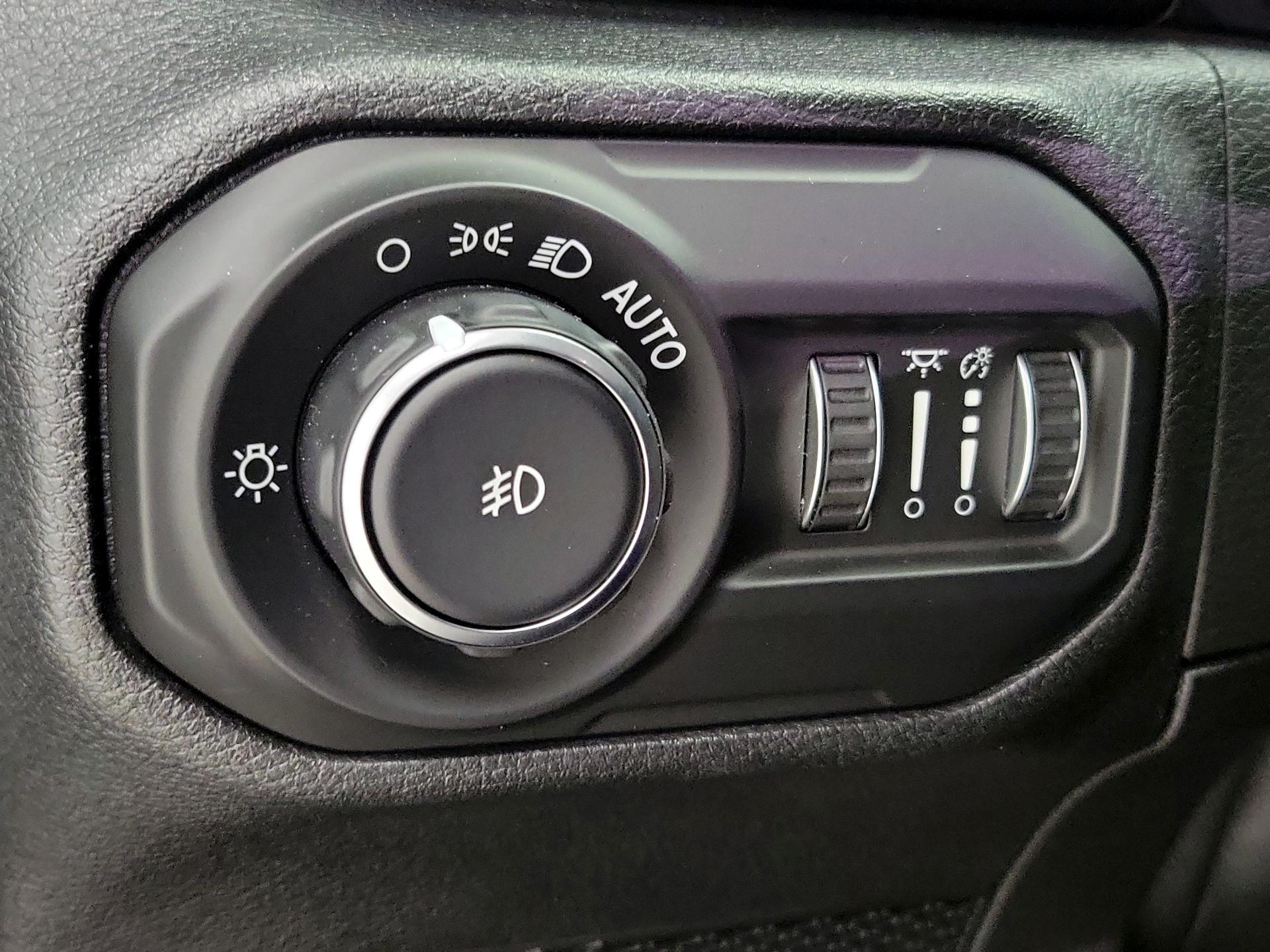 Thumbnail: 2021 Jeep Wrangler - 13