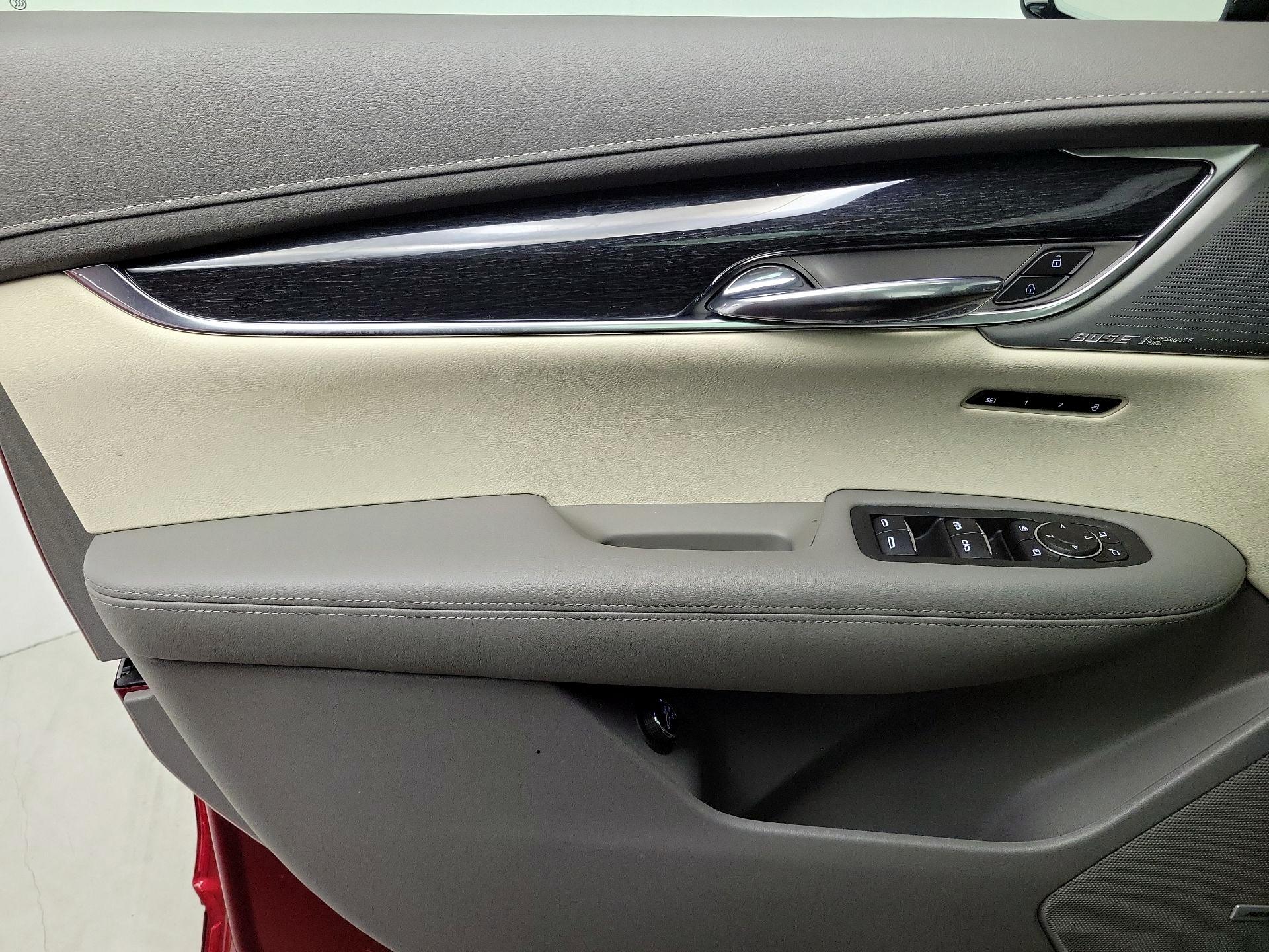Thumbnail: 2023 Cadillac XT6 - 12
