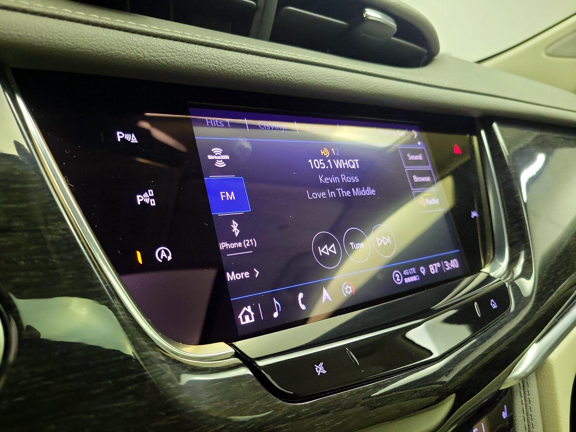 Thumbnail: 2023 Cadillac XT6 - 16