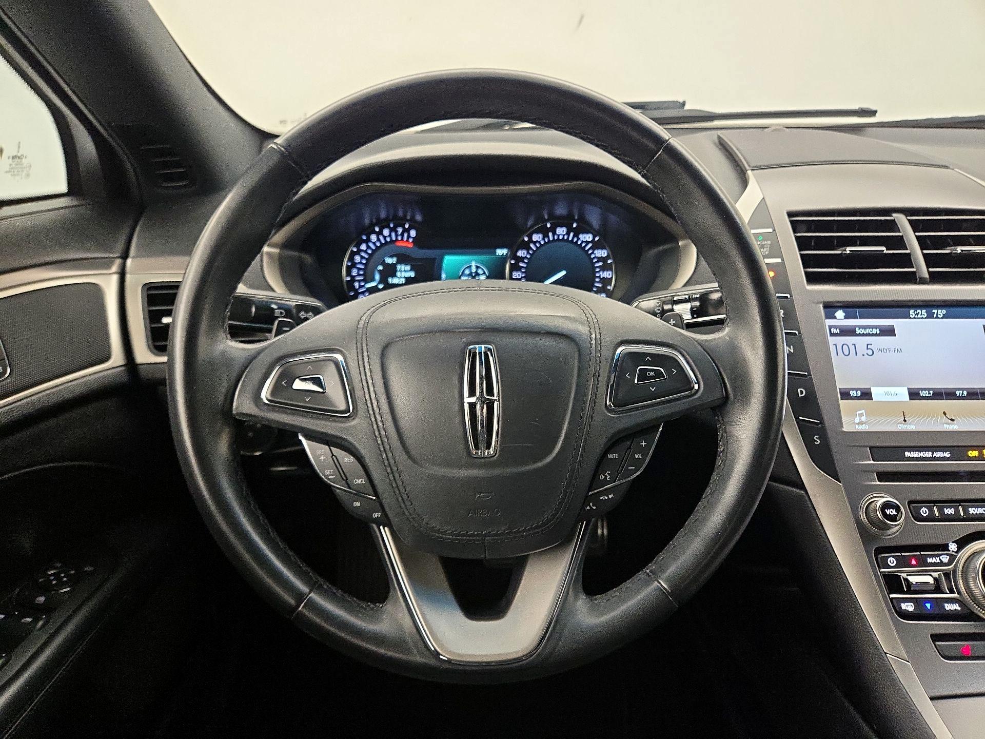 Thumbnail: 2018 Lincoln MKZ - 10