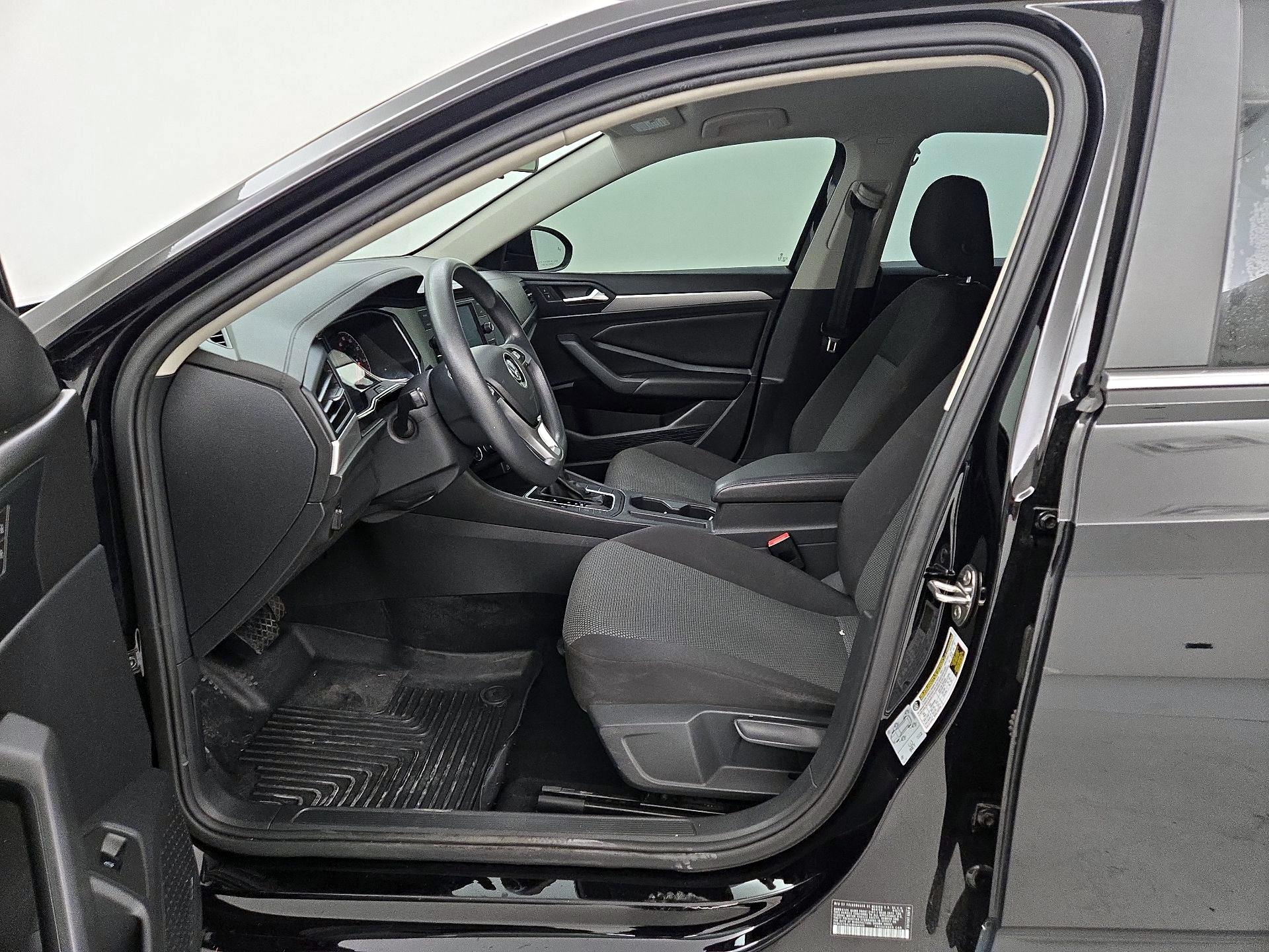 Thumbnail: 2019 Volkswagen Jetta - 11