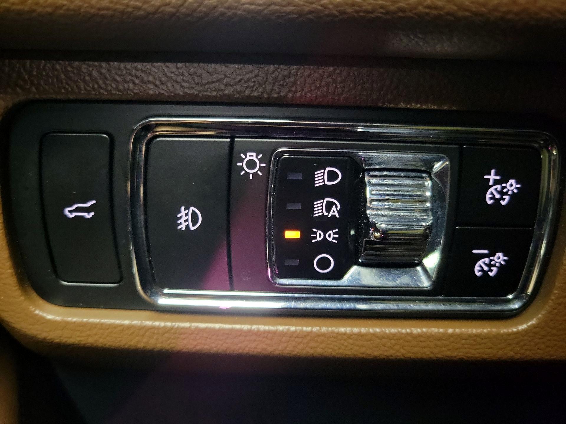 Thumbnail: 2023 Lincoln Navigator - 13