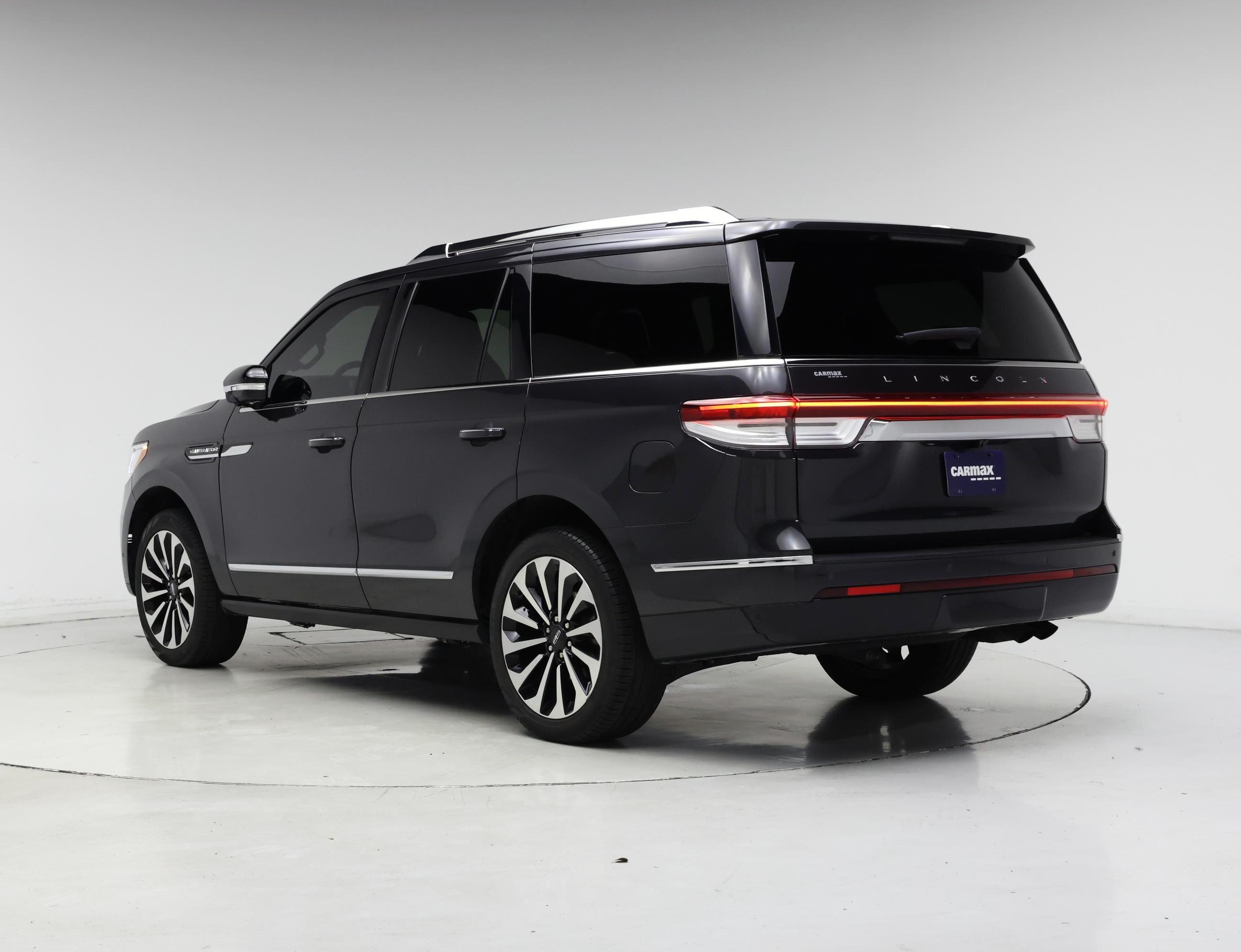 Thumbnail: 2023 Lincoln Navigator - 2