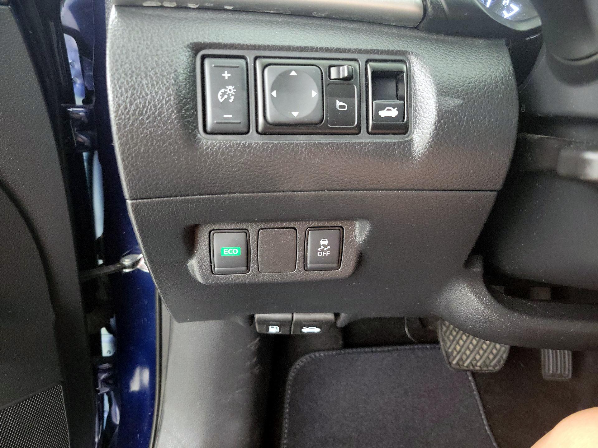 Thumbnail: 2019 Nissan Sentra - 13