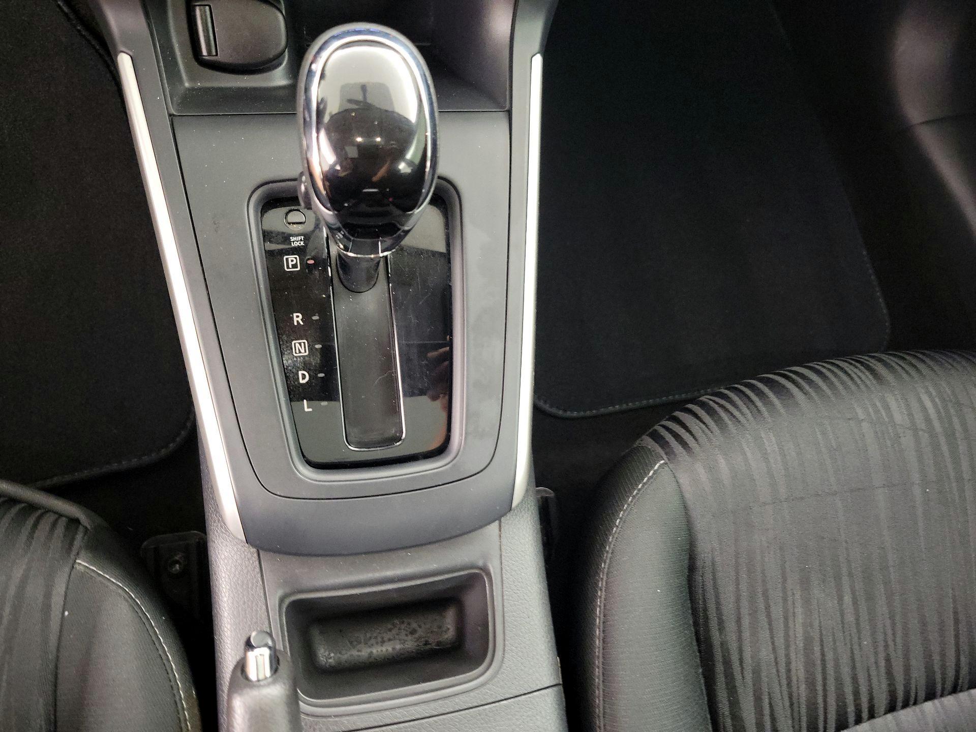 Thumbnail: 2019 Nissan Sentra - 17