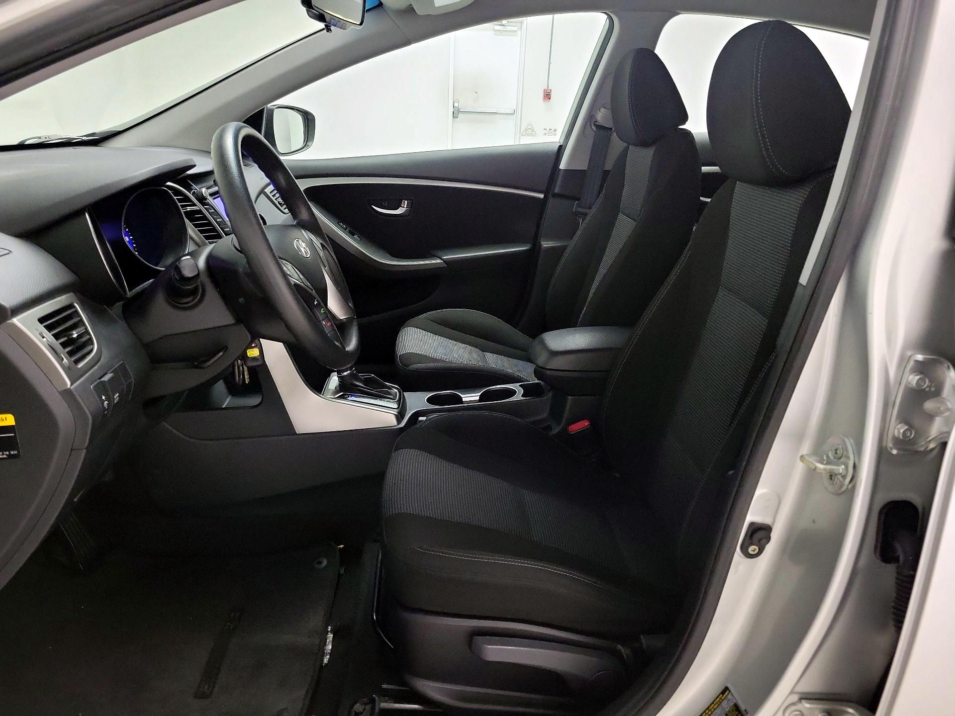 Thumbnail: 2013 Hyundai Elantra - 11