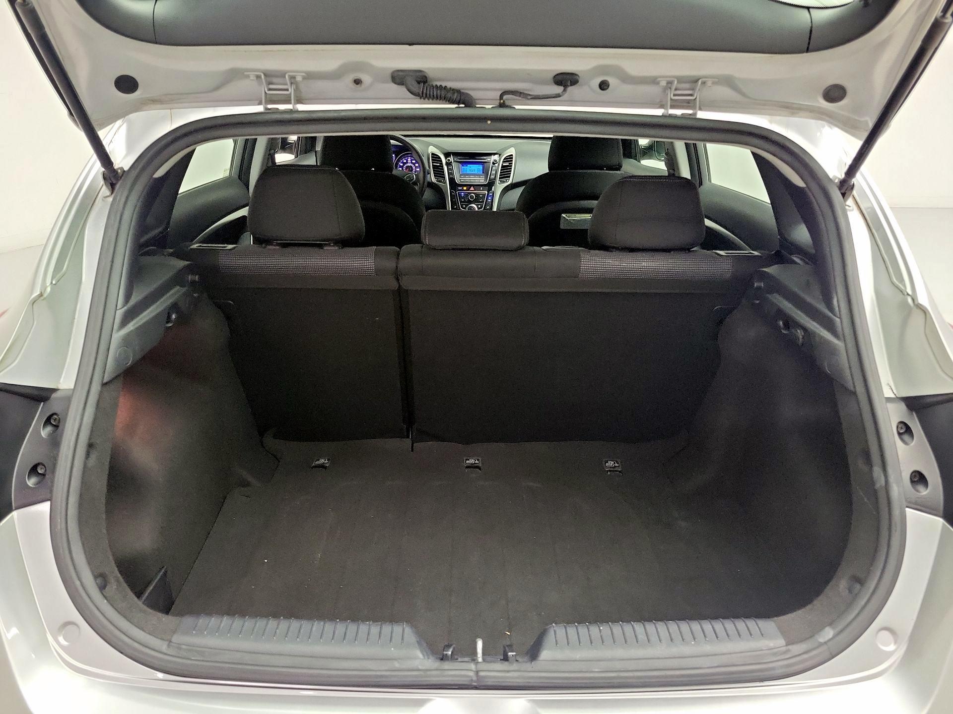 Thumbnail: 2013 Hyundai Elantra - 19