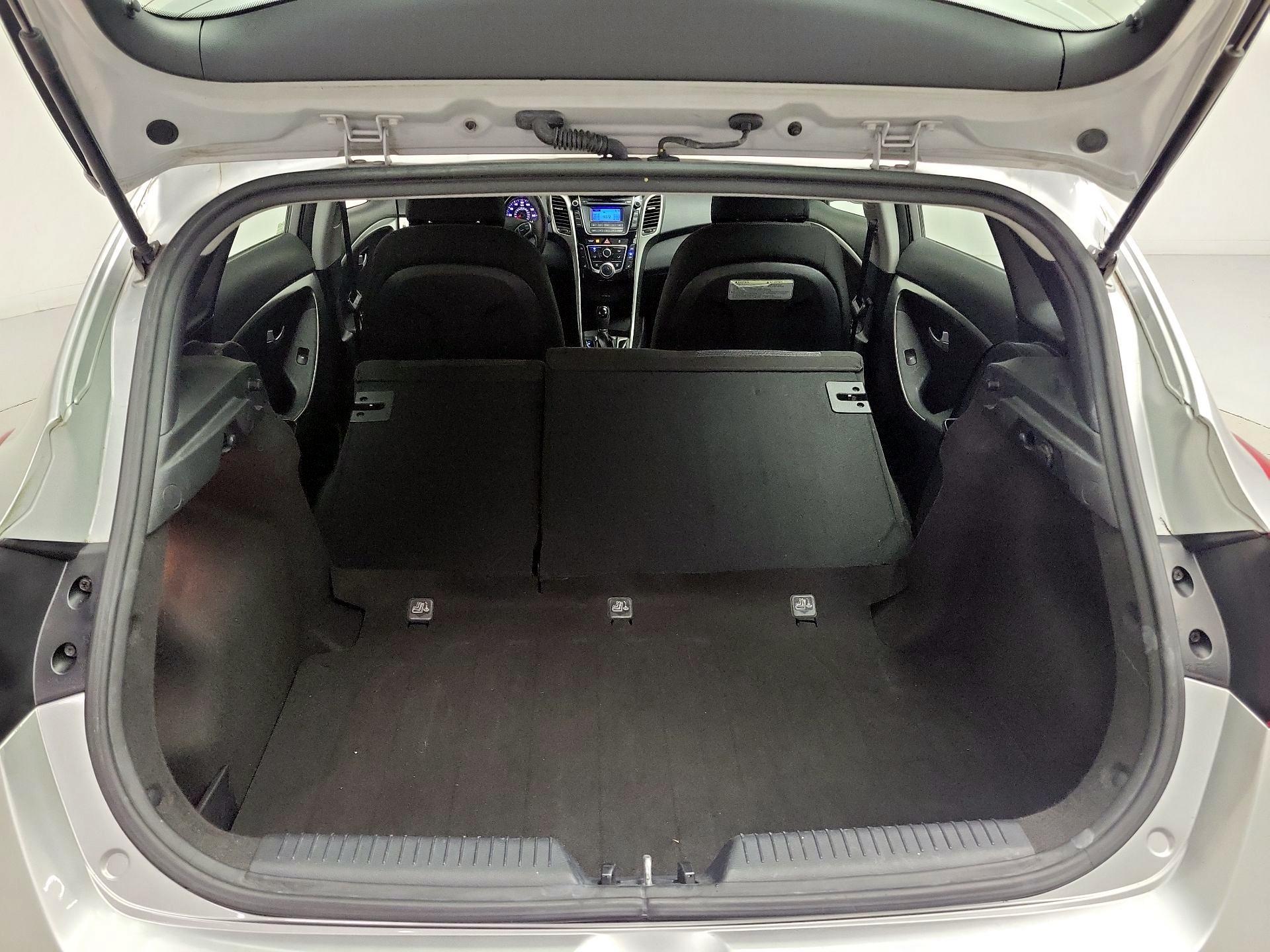 Thumbnail: 2013 Hyundai Elantra - 20