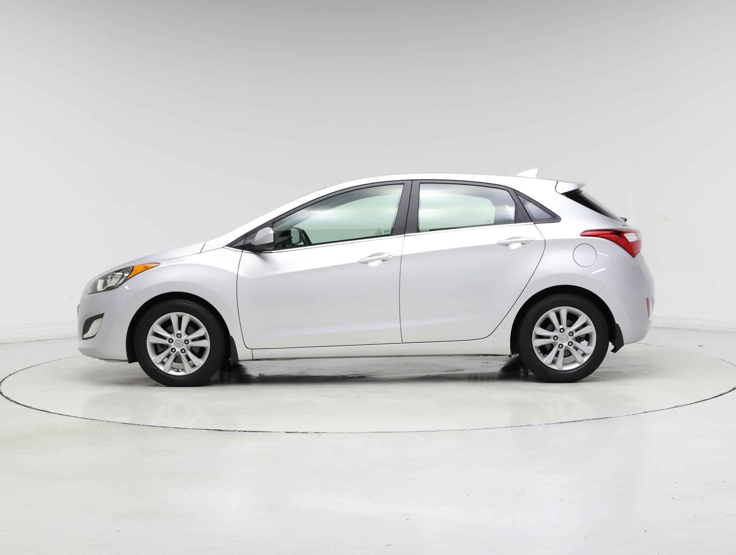 Thumbnail: 2013 Hyundai Elantra - 3