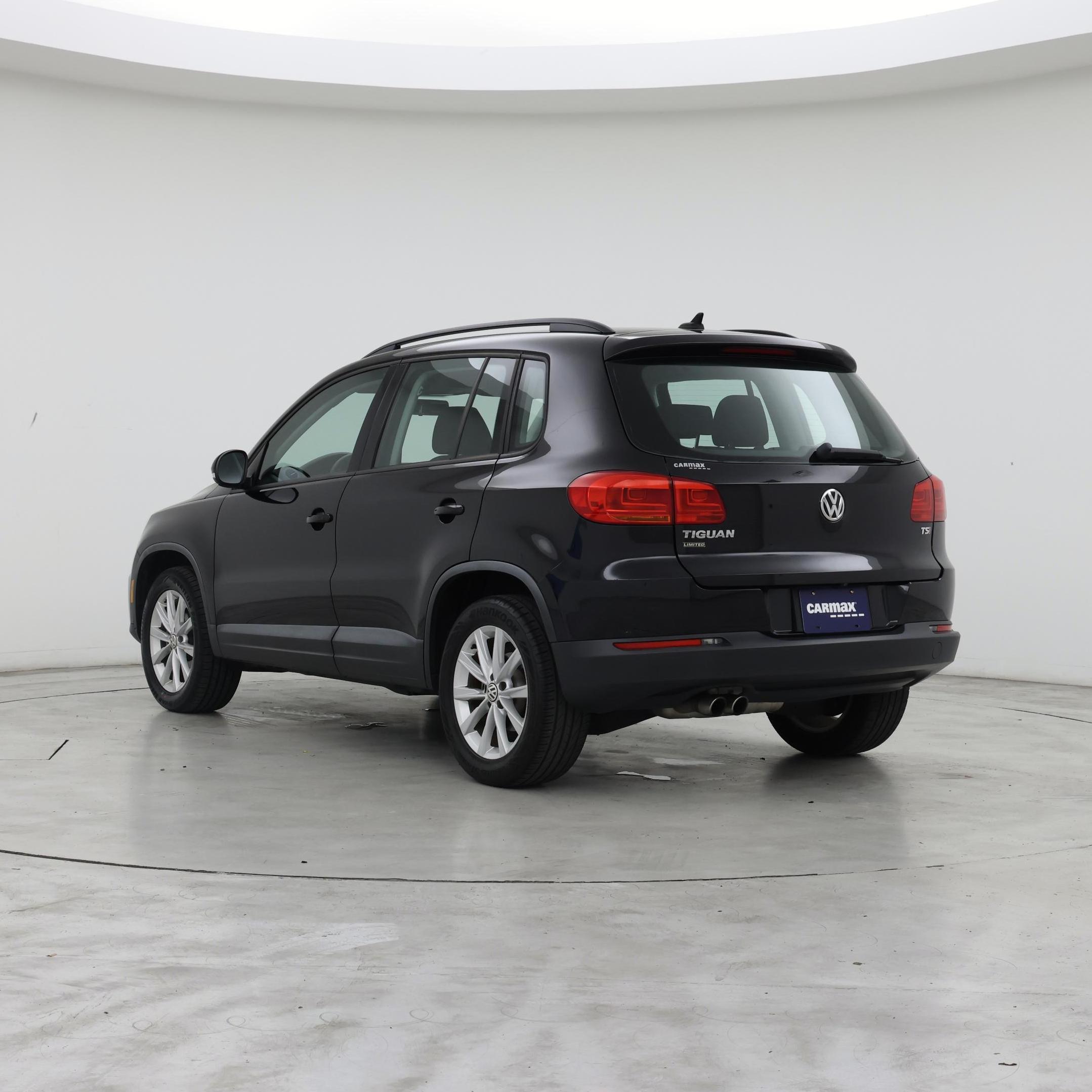 Thumbnail: 2017 Volkswagen Tiguan - 2