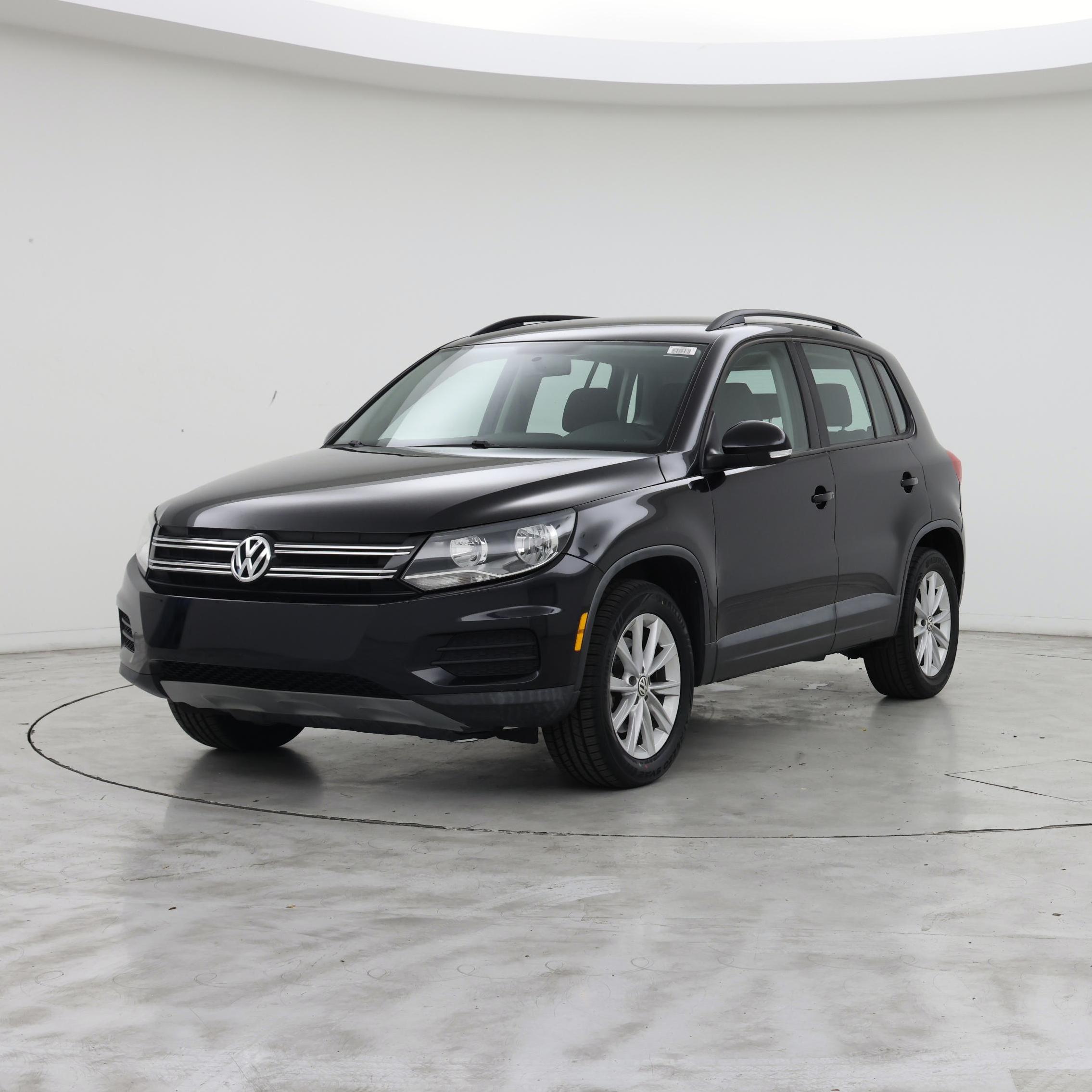 Thumbnail: 2017 Volkswagen Tiguan - 4