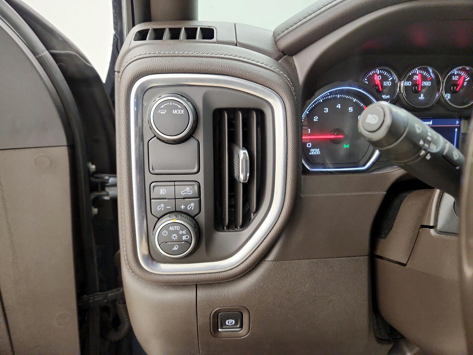 Thumbnail: 2020 Chevrolet Silverado 2500 - 13